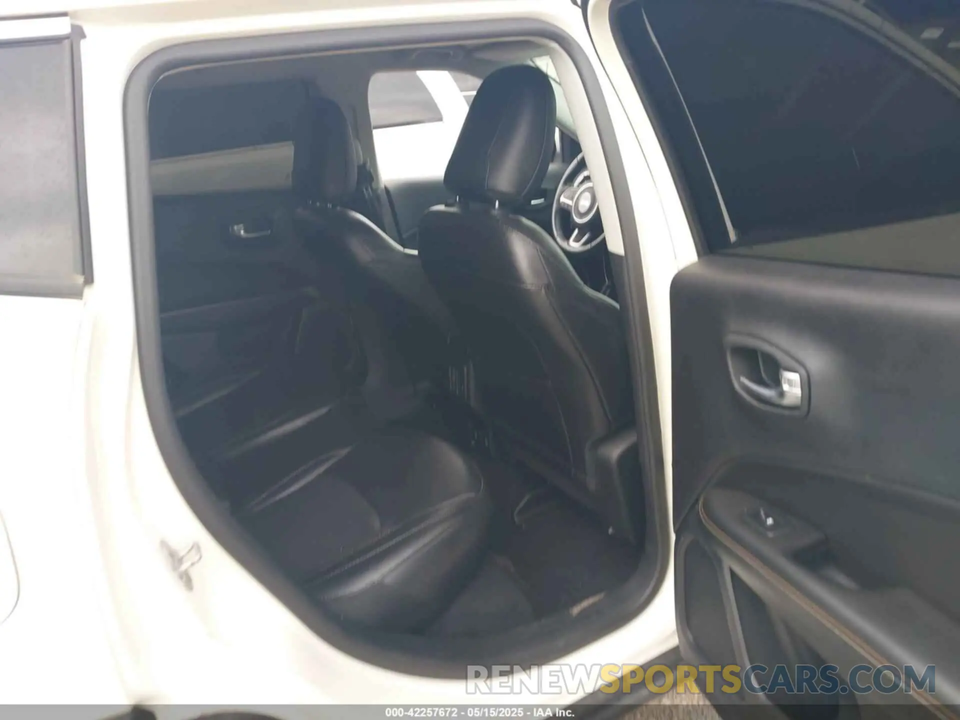 8 Фотография поврежденного автомобиля 3C4NJCBBXKT699338 JEEP COMPASS 2019