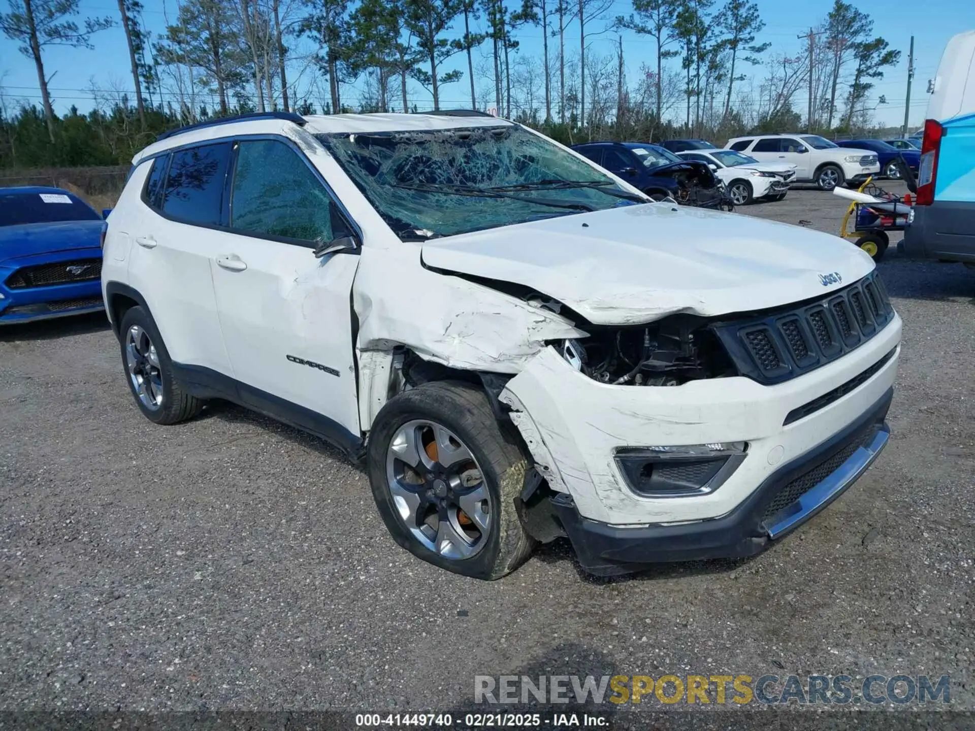 1 Фотография поврежденного автомобиля 3C4NJCCB1KT675802 JEEP COMPASS 2019