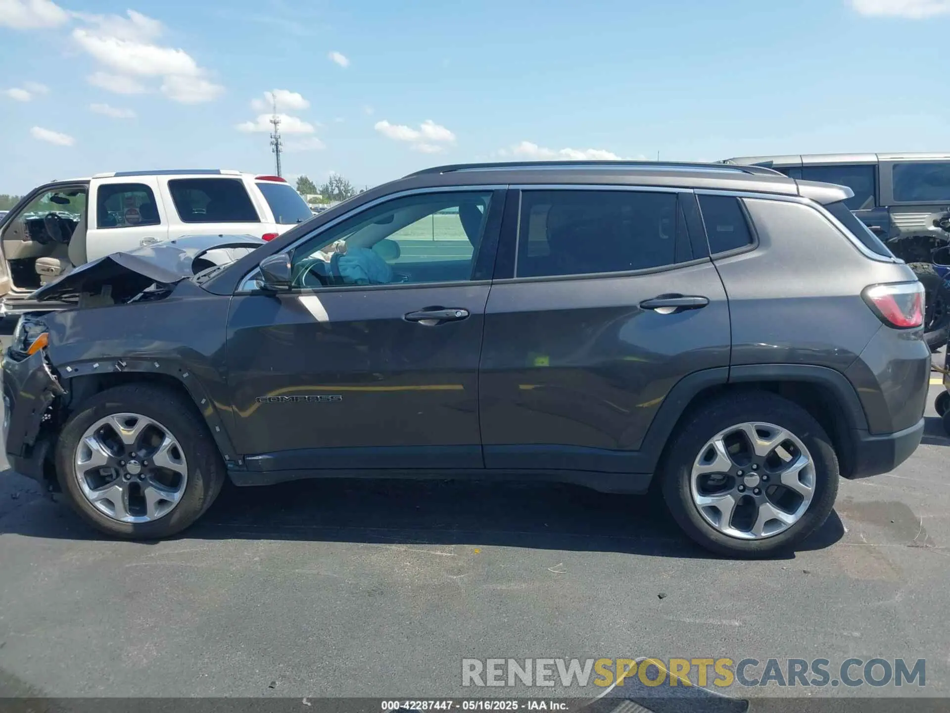 14 Фотография поврежденного автомобиля 3C4NJCCB2KT660077 JEEP COMPASS 2019