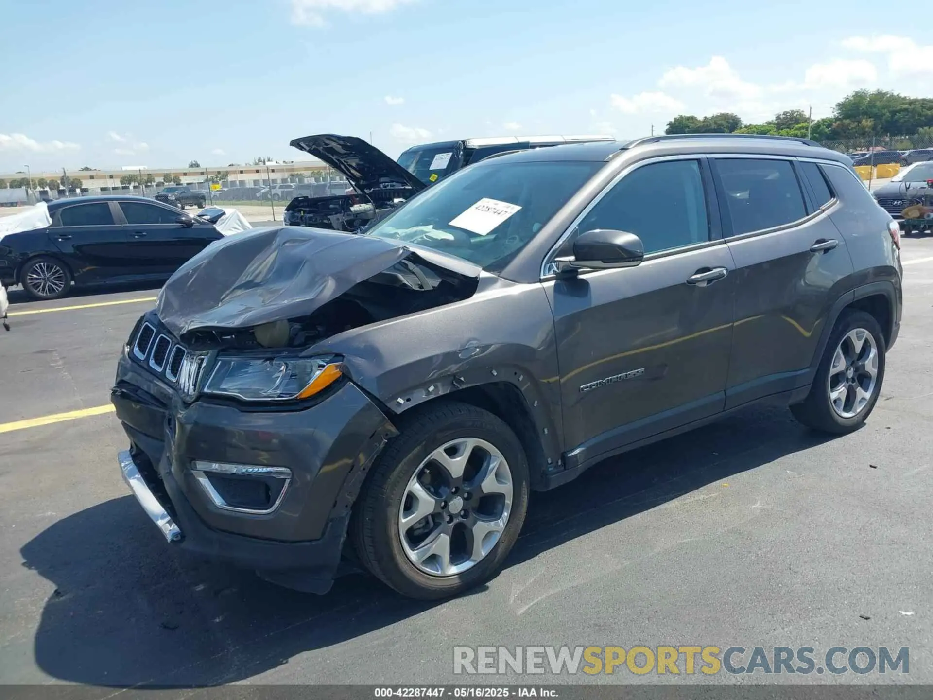 2 Фотография поврежденного автомобиля 3C4NJCCB2KT660077 JEEP COMPASS 2019