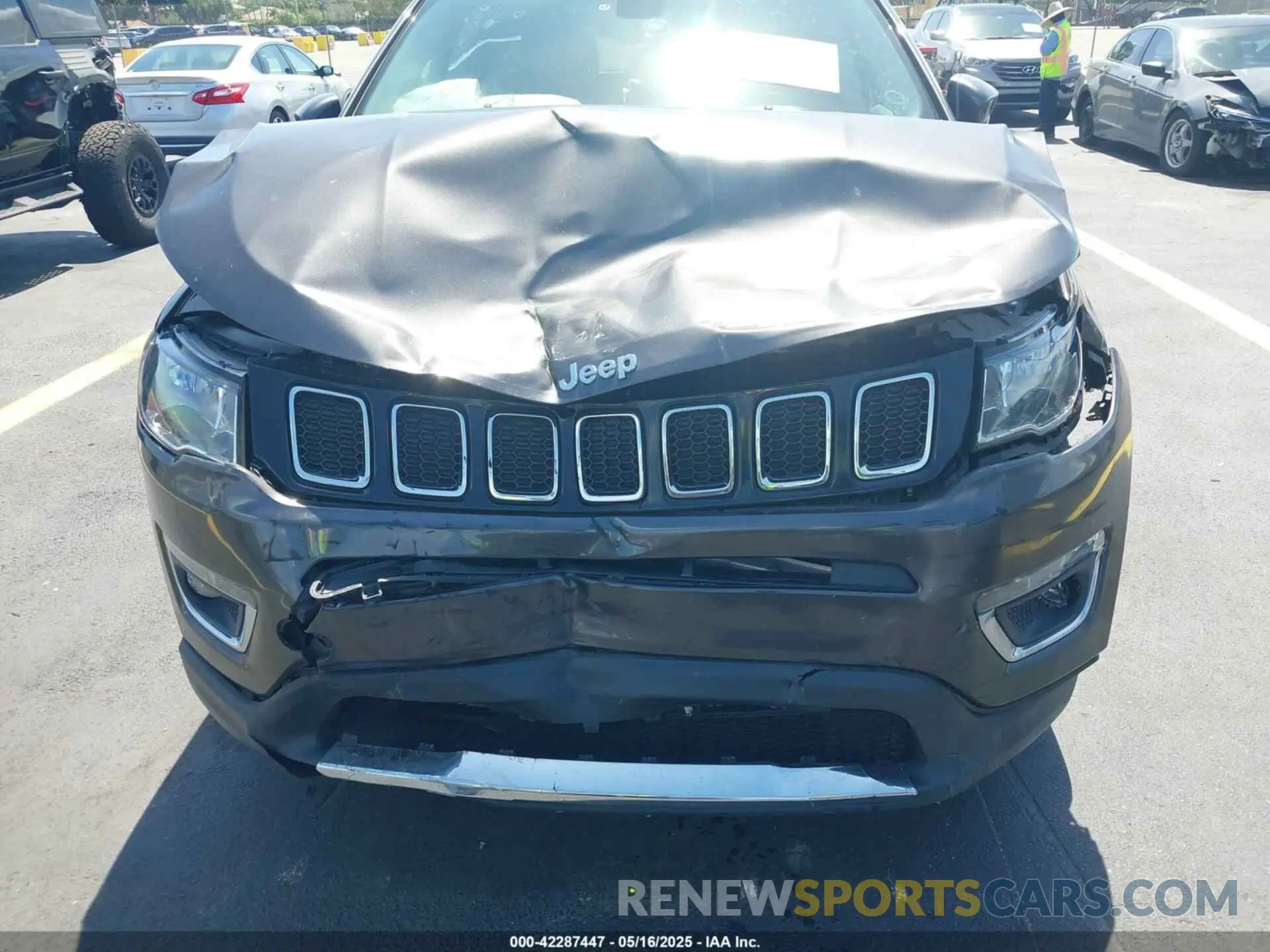 6 Фотография поврежденного автомобиля 3C4NJCCB2KT660077 JEEP COMPASS 2019