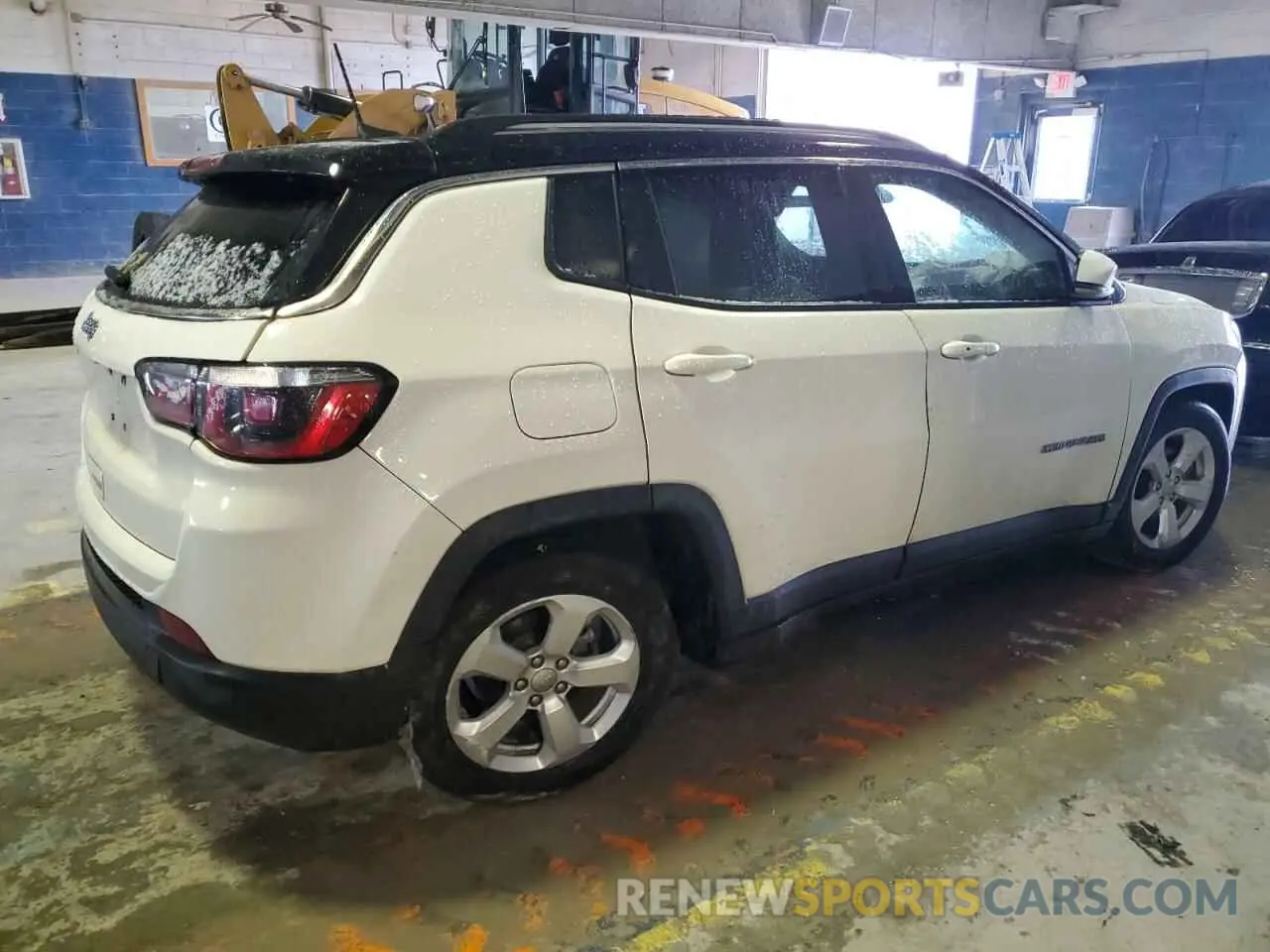 3 Photograph of a damaged car 3C4NJCCB2KT725851 JEEP COMPASS 2019