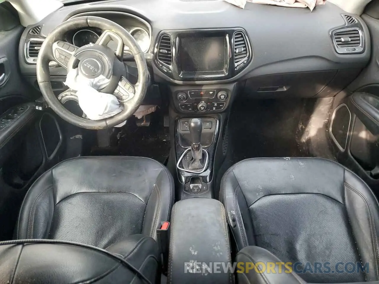 8 Photograph of a damaged car 3C4NJCCB2KT725851 JEEP COMPASS 2019