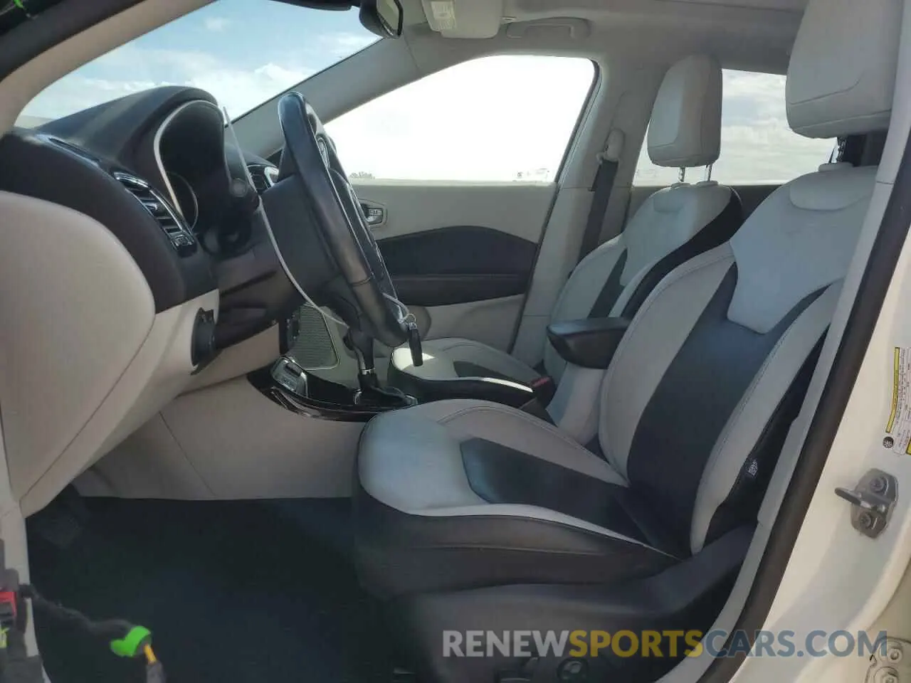 7 Фотография поврежденного автомобиля 3C4NJCCB3KT782818 JEEP COMPASS 2019