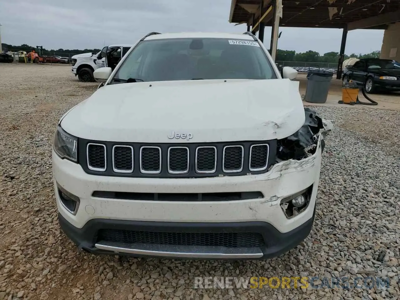 5 Photograph of a damaged car 3C4NJCCB4KT662445 JEEP COMPASS 2019
