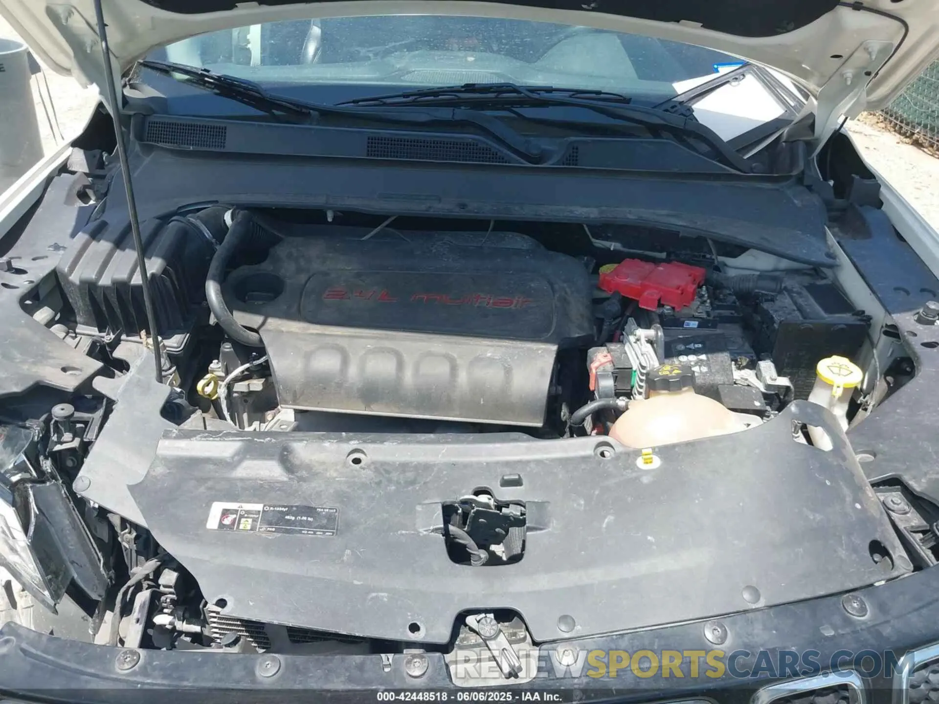 10 Photograph of a damaged car 3C4NJCCB4KT725835 JEEP COMPASS 2019