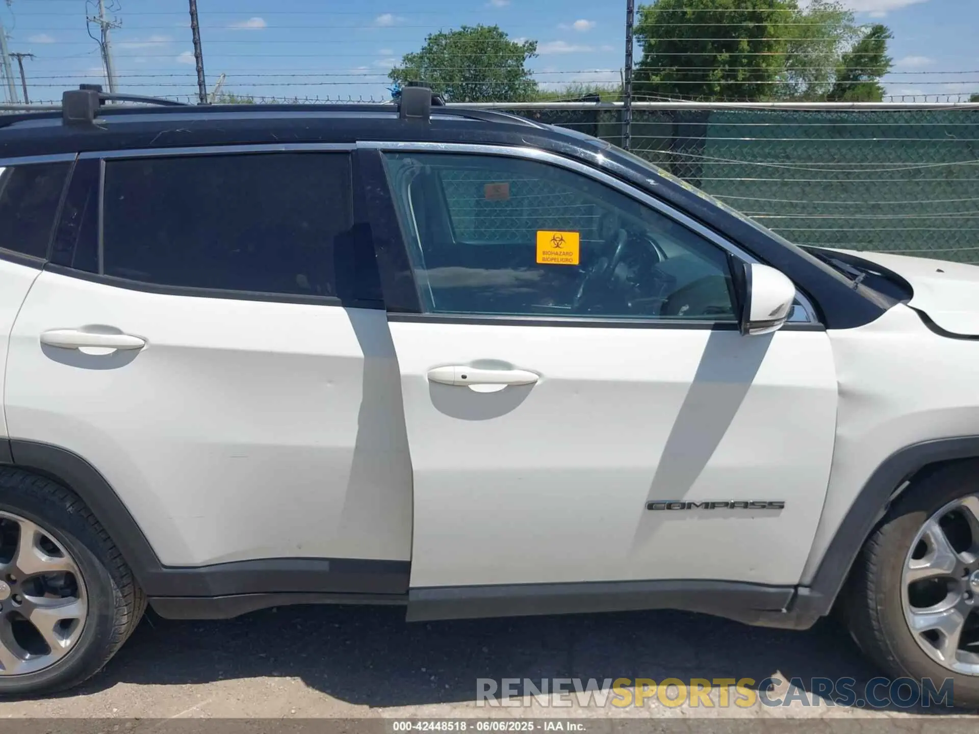 13 Photograph of a damaged car 3C4NJCCB4KT725835 JEEP COMPASS 2019