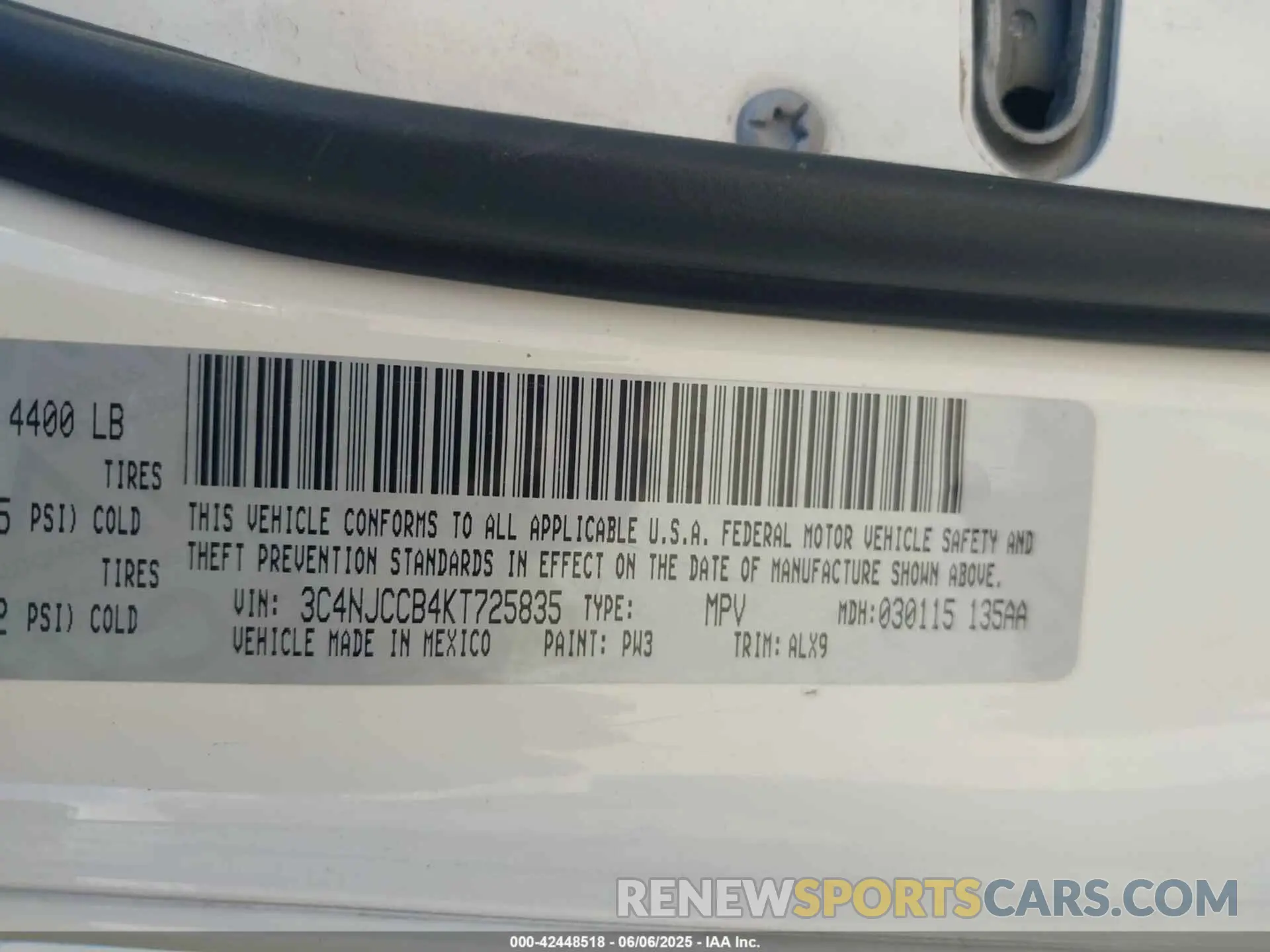 9 Photograph of a damaged car 3C4NJCCB4KT725835 JEEP COMPASS 2019