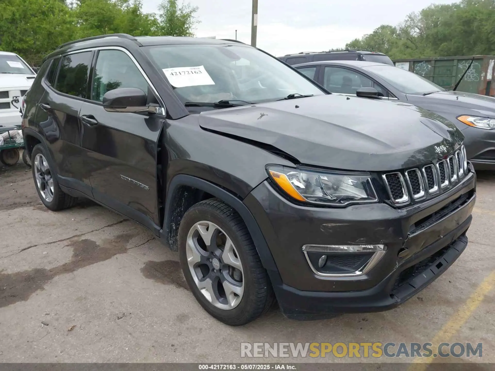 1 Photograph of a damaged car 3C4NJCCB7KT777783 JEEP COMPASS 2019