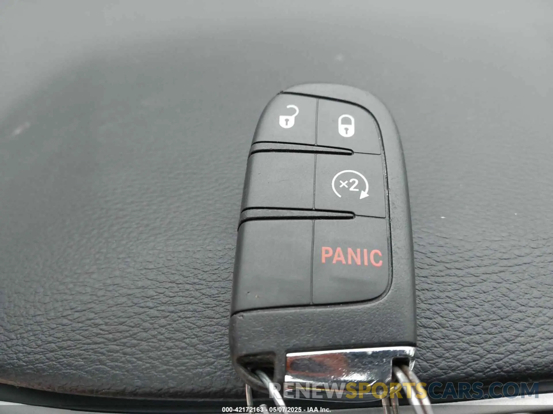 11 Photograph of a damaged car 3C4NJCCB7KT777783 JEEP COMPASS 2019