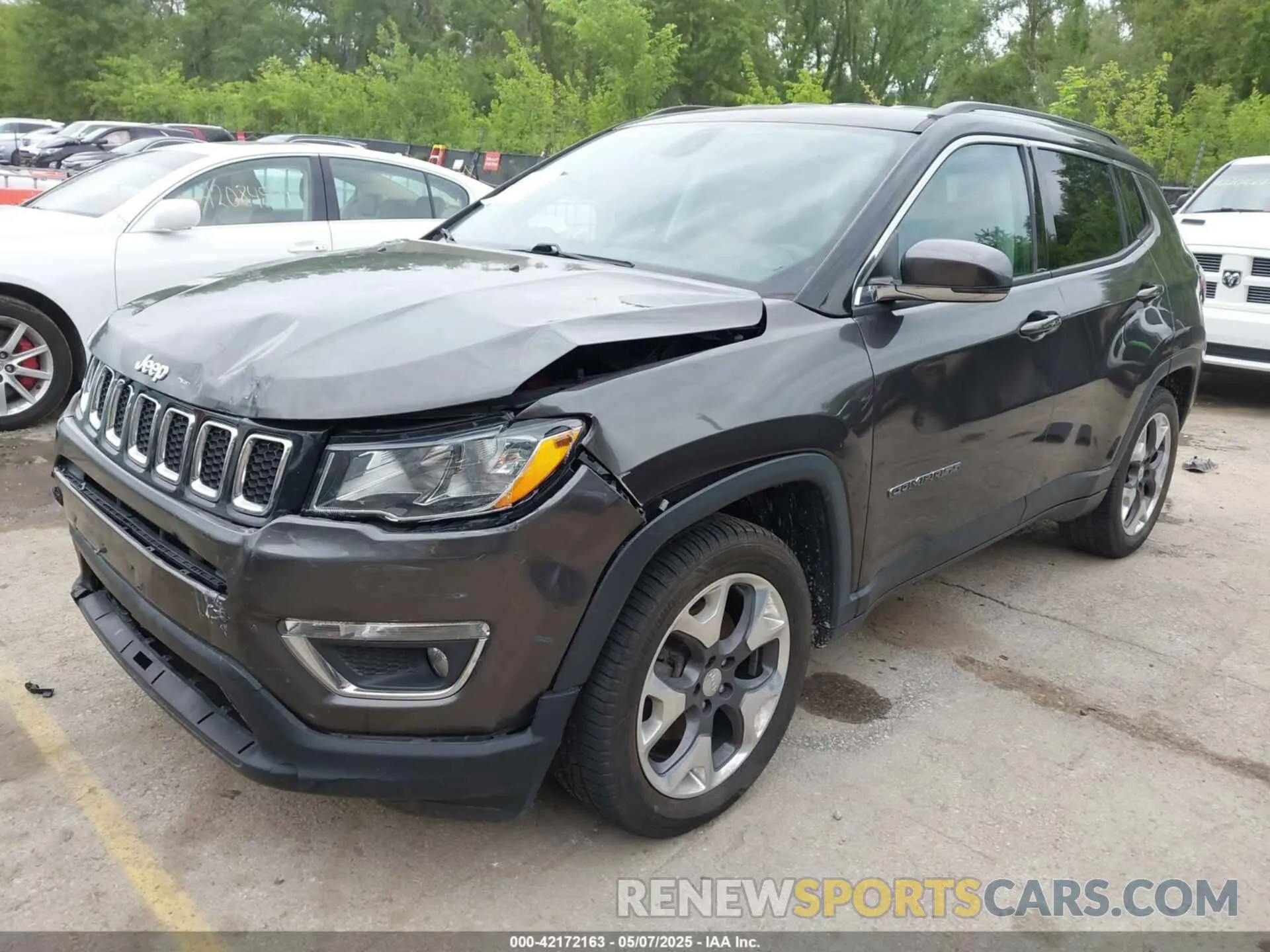 2 Photograph of a damaged car 3C4NJCCB7KT777783 JEEP COMPASS 2019