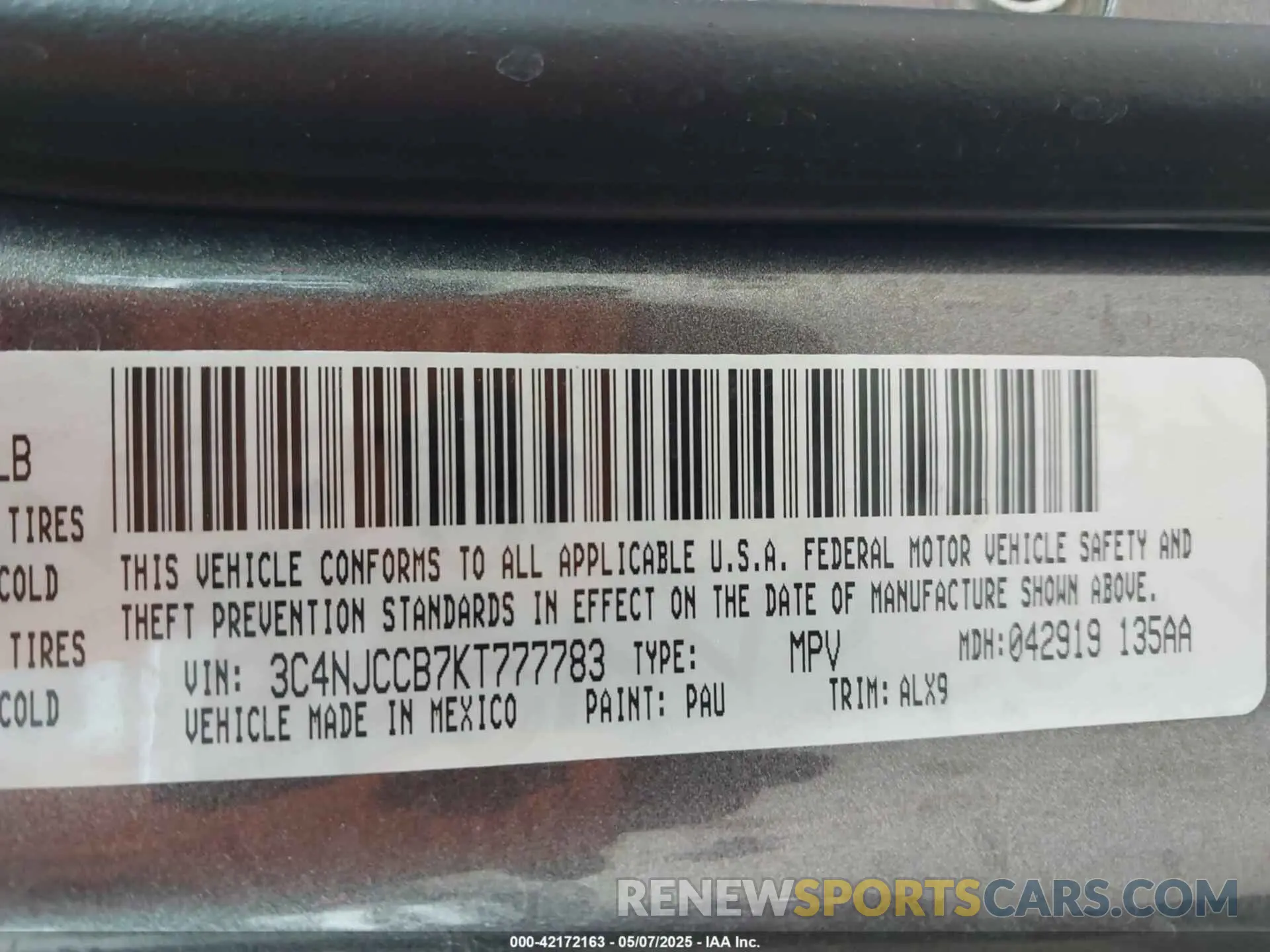 9 Photograph of a damaged car 3C4NJCCB7KT777783 JEEP COMPASS 2019