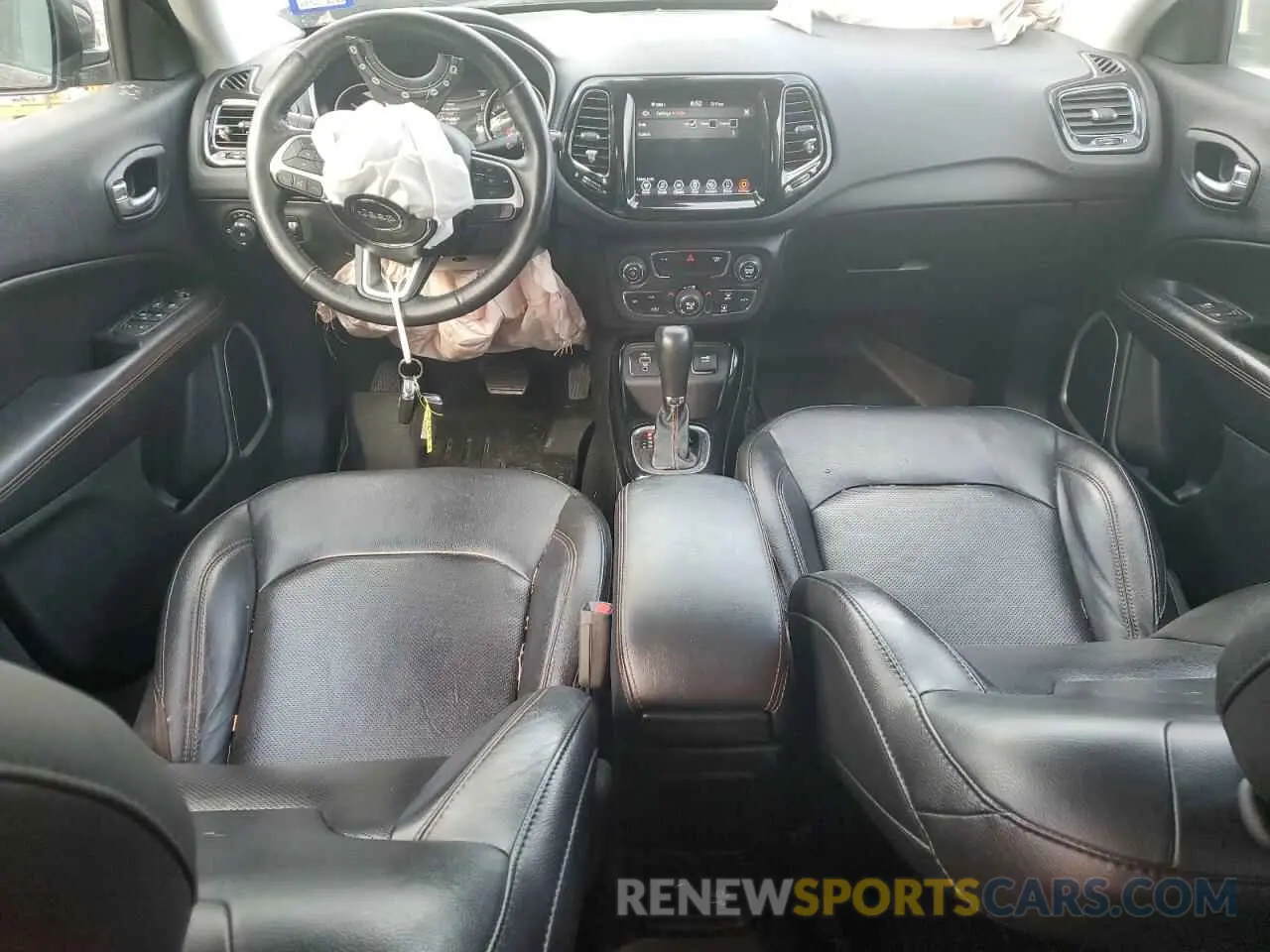 8 Photograph of a damaged car 3C4NJCCB8KT664554 JEEP COMPASS 2019