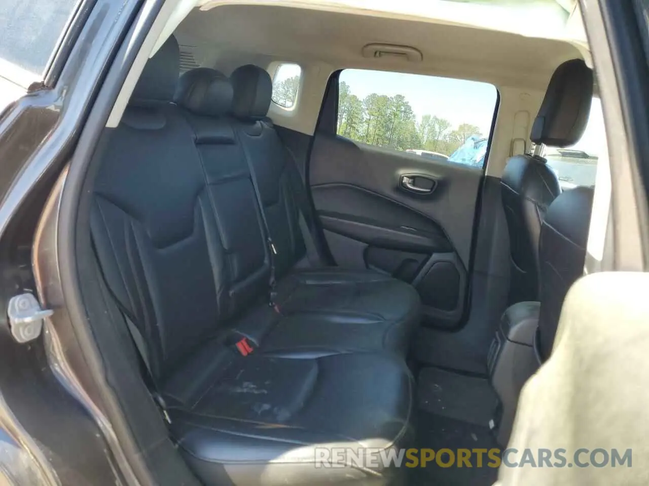 11 Photograph of a damaged car 3C4NJCCB9KT662358 JEEP COMPASS 2019