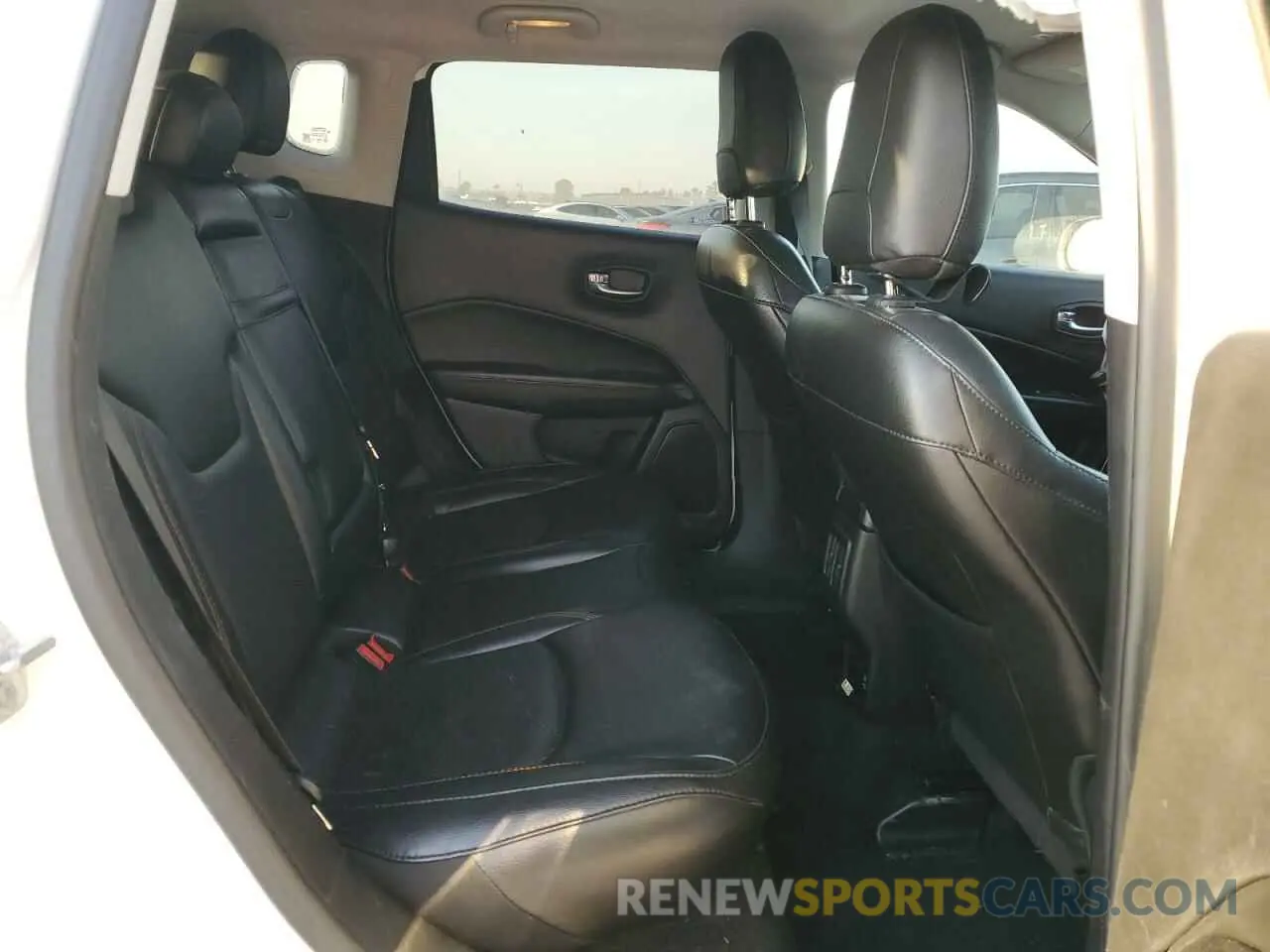 12 Photograph of a damaged car 3C4NJCCB9KT662621 JEEP COMPASS 2019