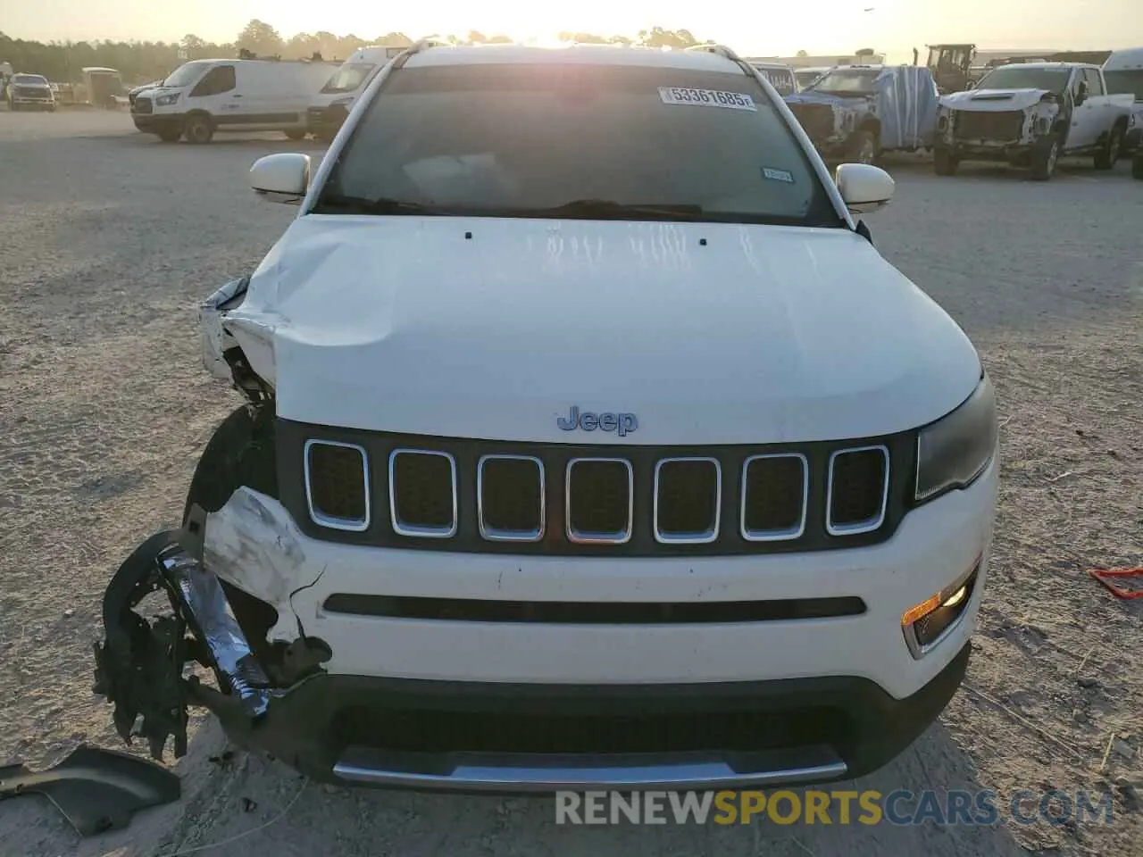 5 Photograph of a damaged car 3C4NJCCB9KT662621 JEEP COMPASS 2019