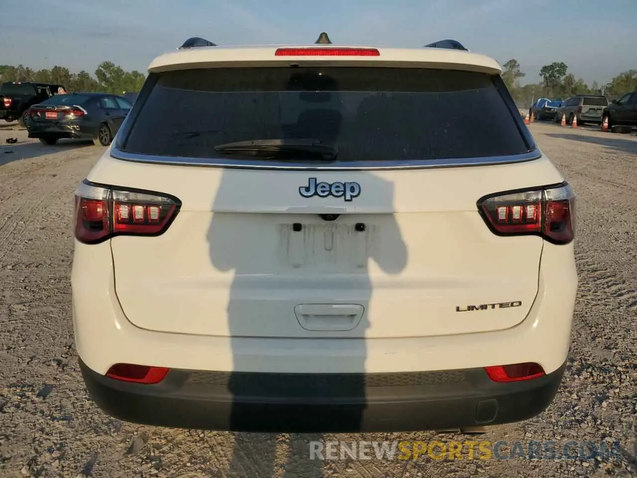 6 Photograph of a damaged car 3C4NJCCB9KT662621 JEEP COMPASS 2019