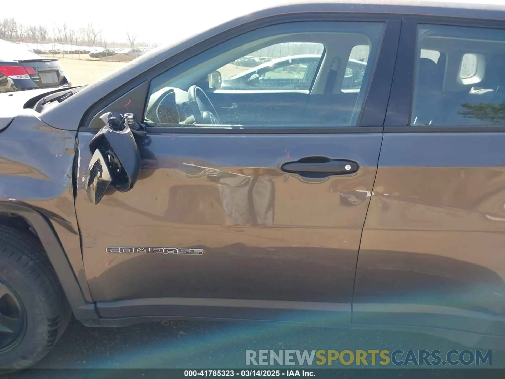 18 Photograph of a damaged car 3C4NJDAB0KT703016 JEEP COMPASS 2019