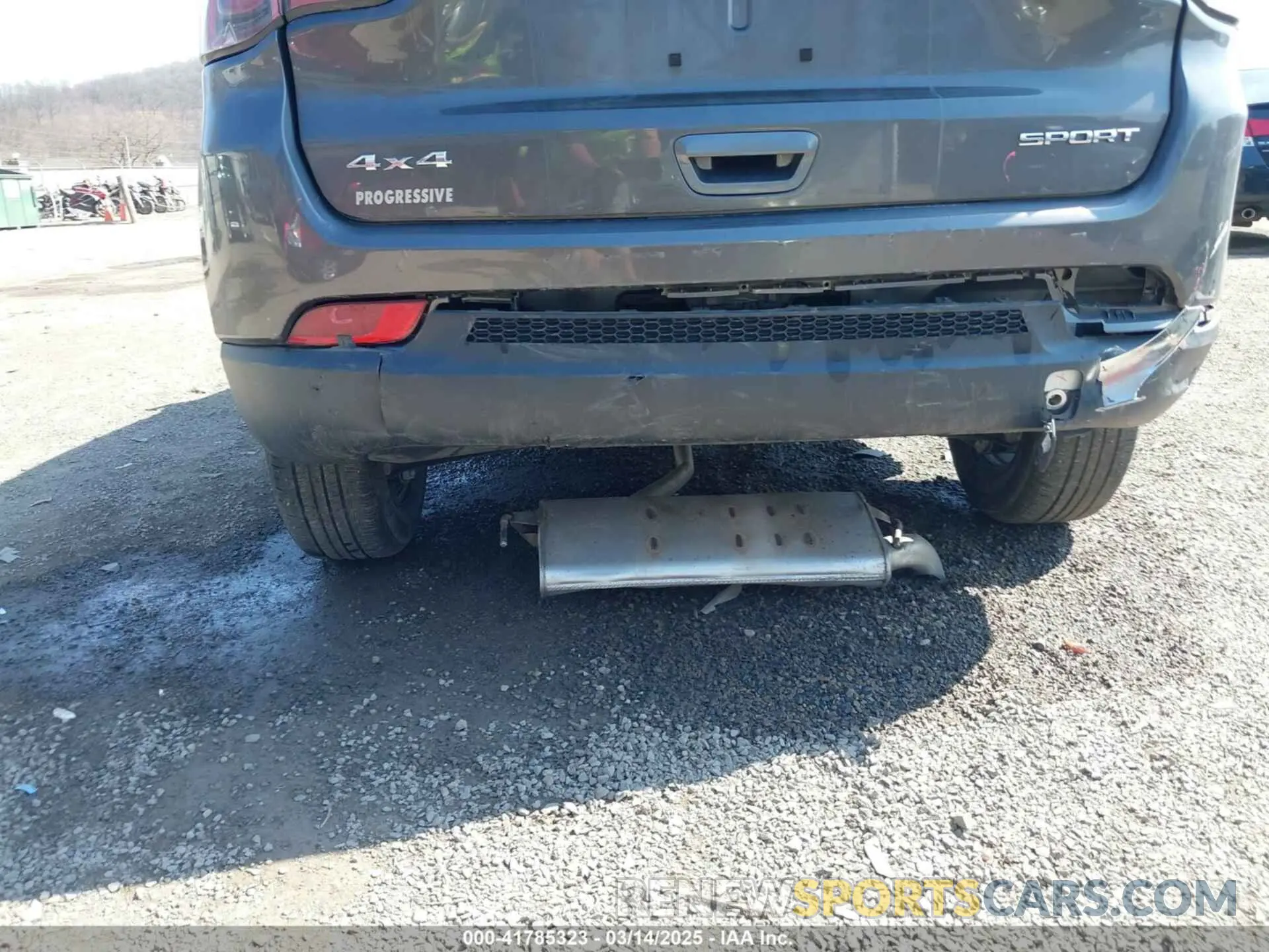 21 Photograph of a damaged car 3C4NJDAB0KT703016 JEEP COMPASS 2019