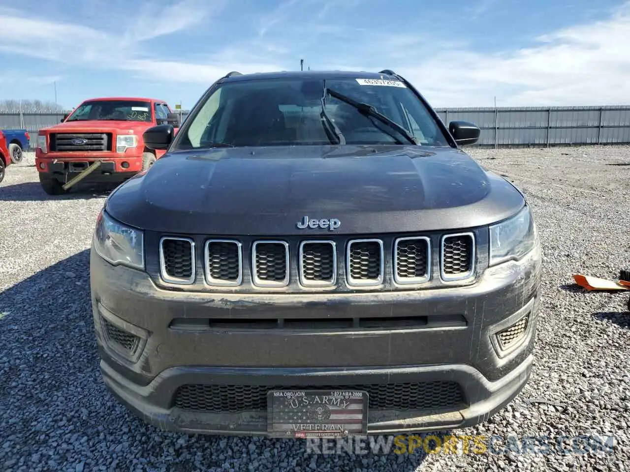 5 Photograph of a damaged car 3C4NJDAB2KT734946 JEEP COMPASS 2019