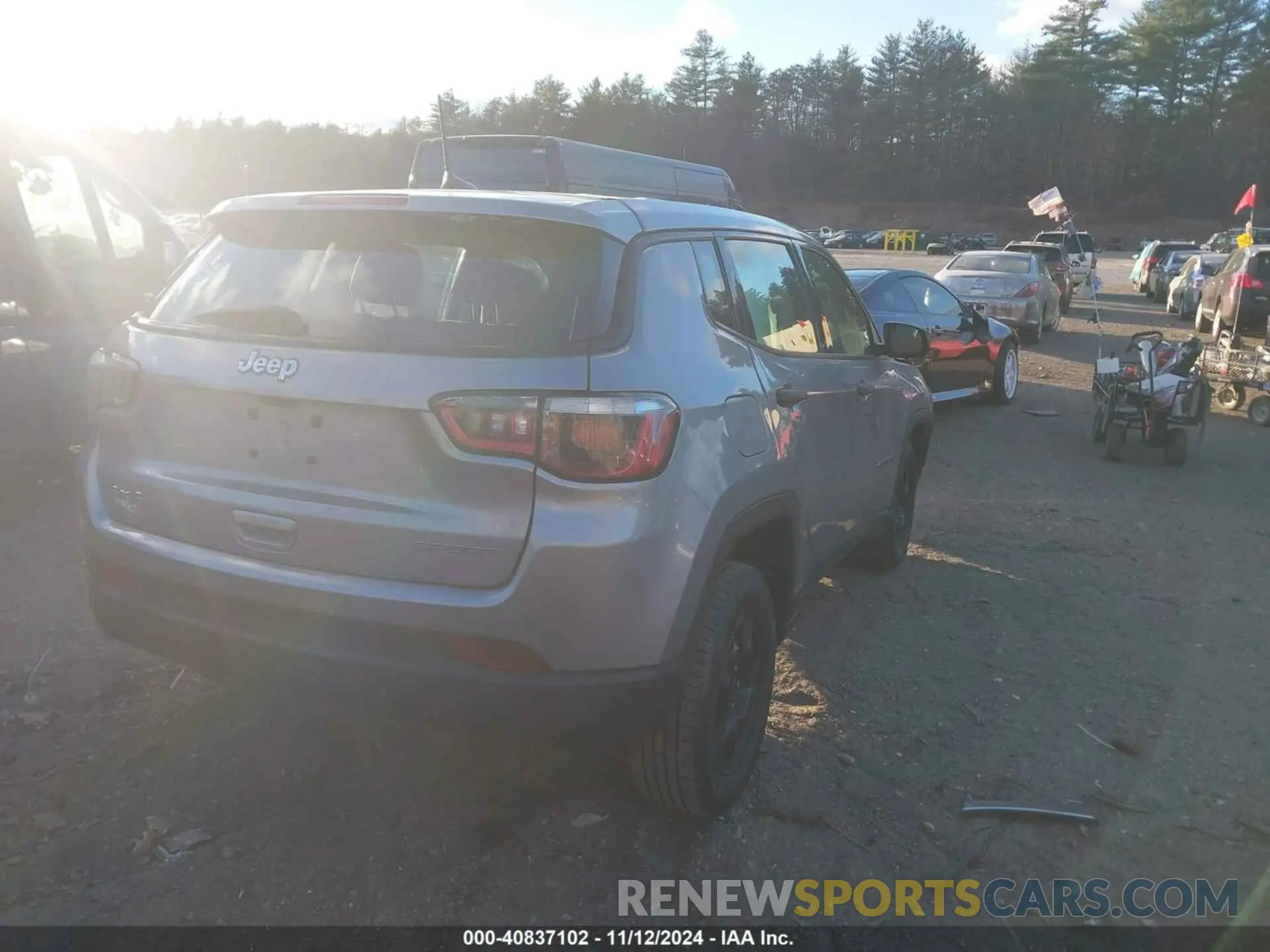 4 Photograph of a damaged car 3C4NJDAB3KT771519 JEEP COMPASS 2019