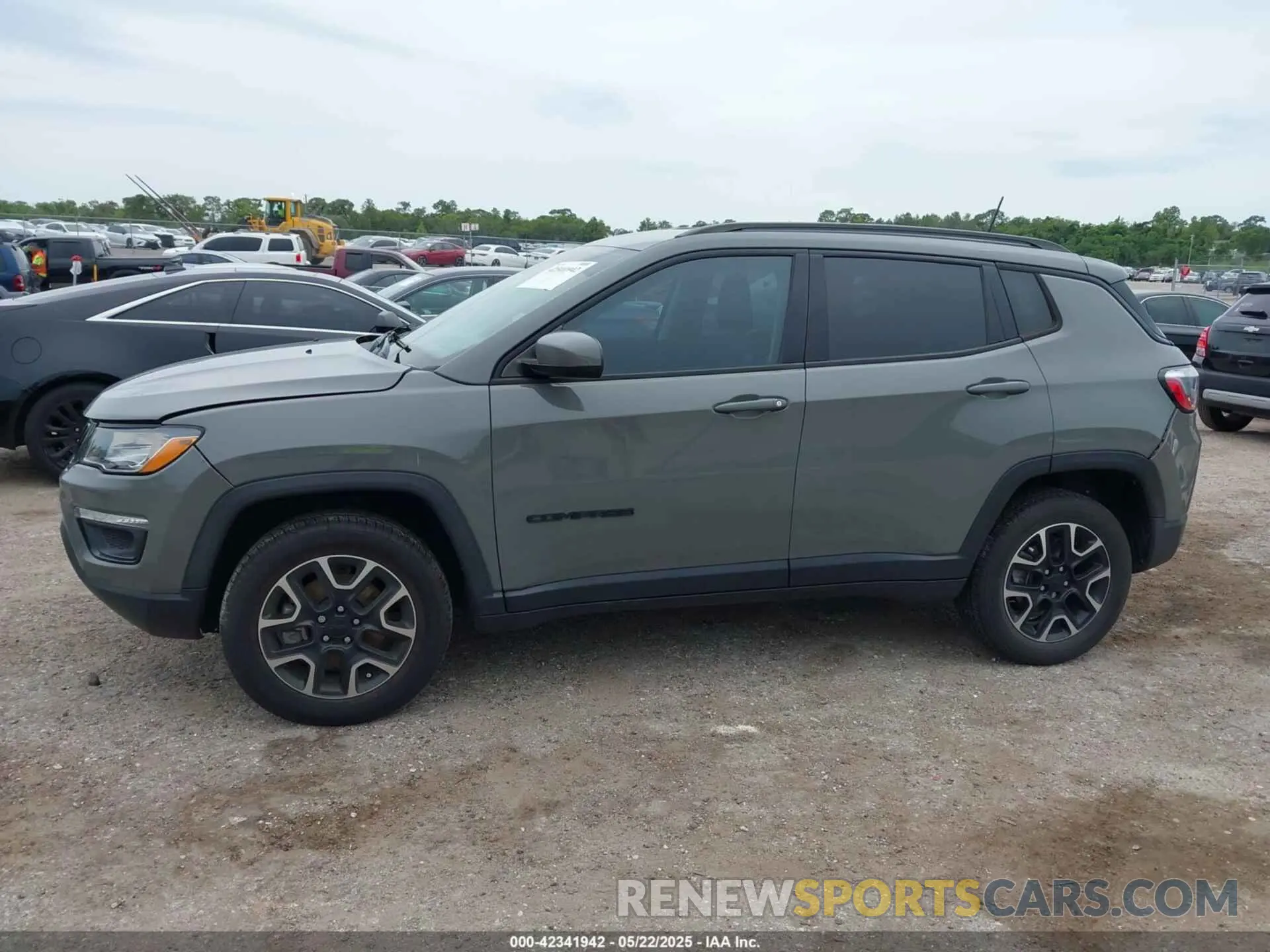 14 Photograph of a damaged car 3C4NJDAB7KT846383 JEEP COMPASS 2019