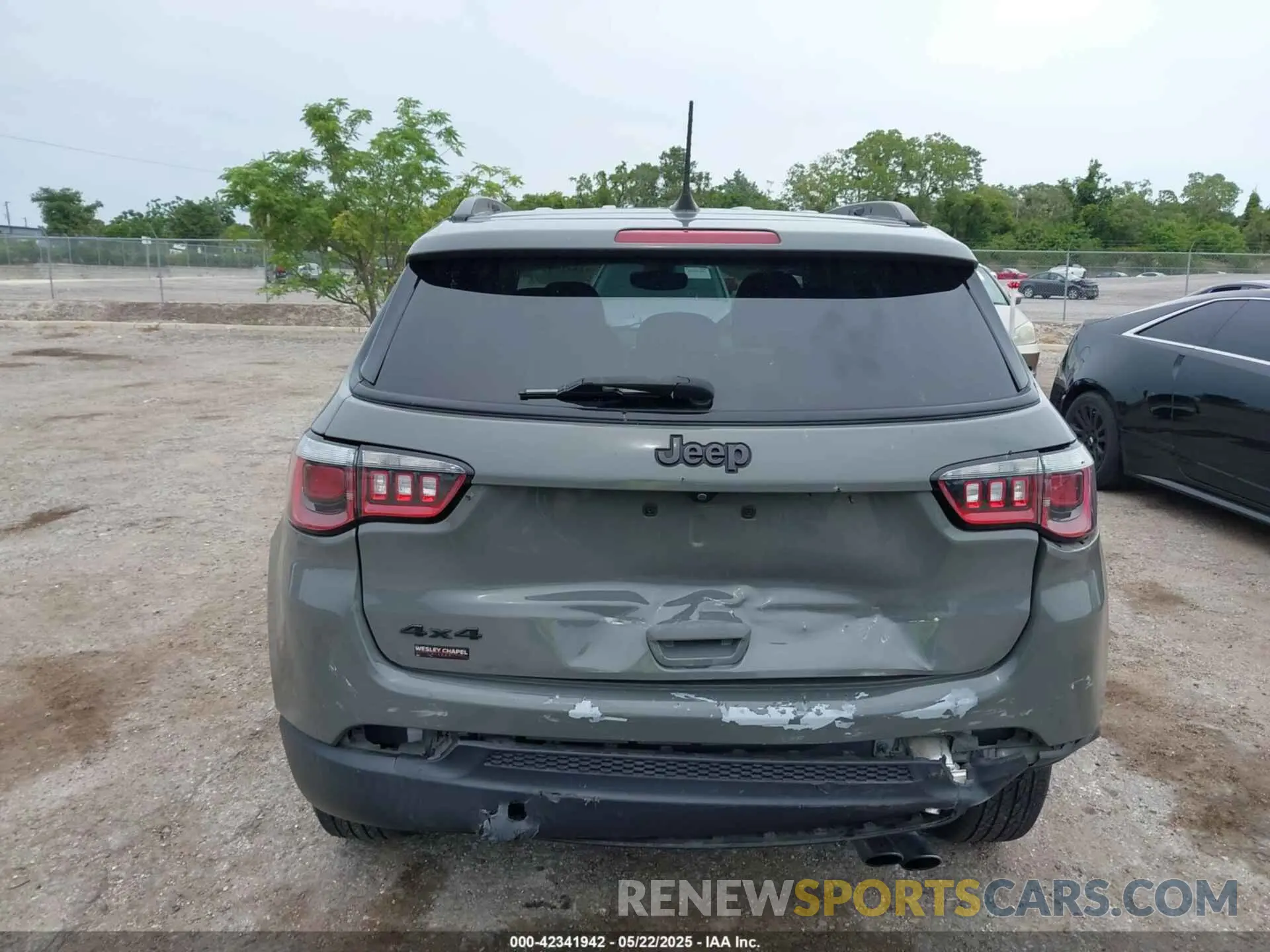 16 Photograph of a damaged car 3C4NJDAB7KT846383 JEEP COMPASS 2019