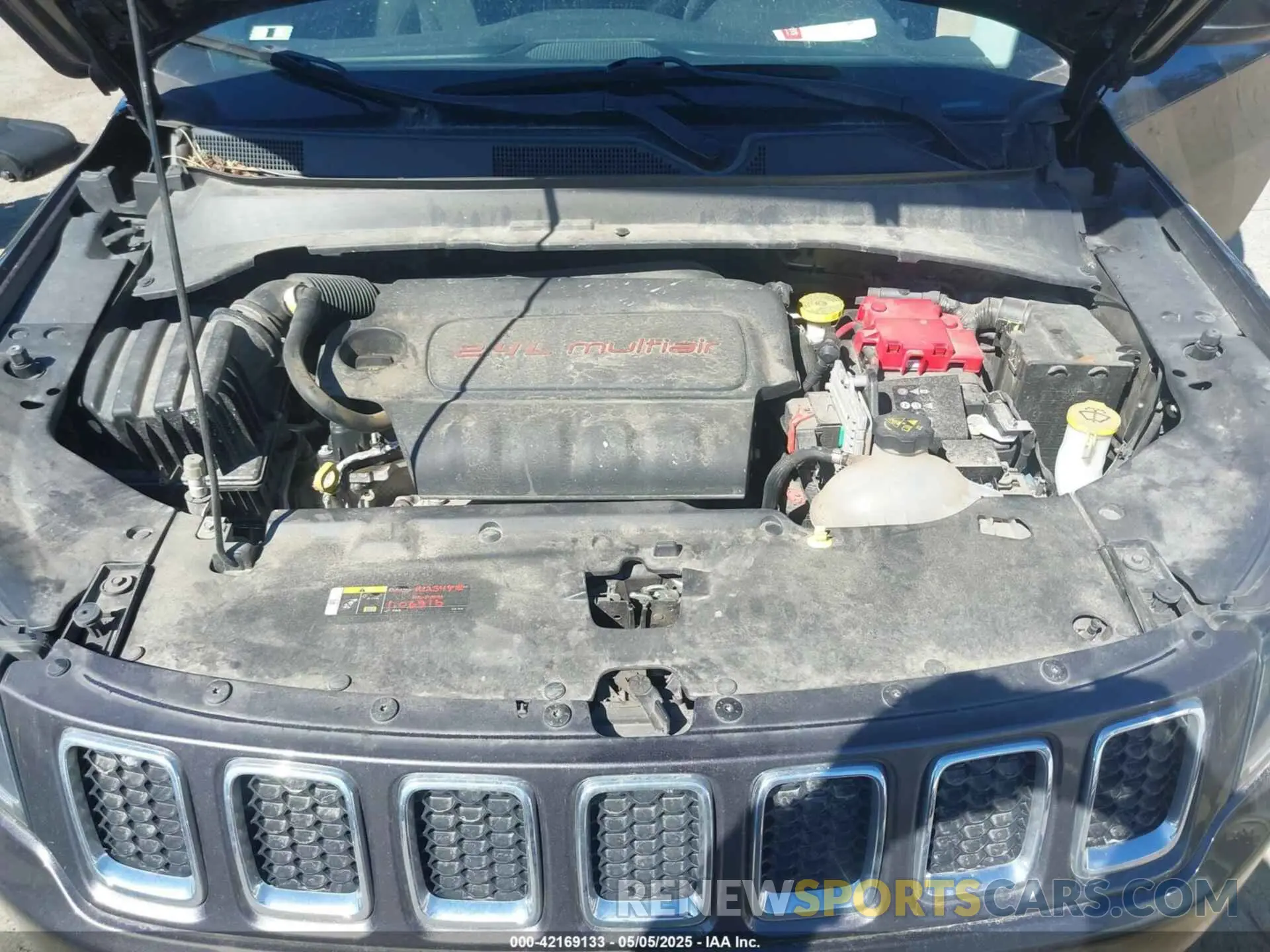 10 Photograph of a damaged car 3C4NJDAB8KT595602 JEEP COMPASS 2019