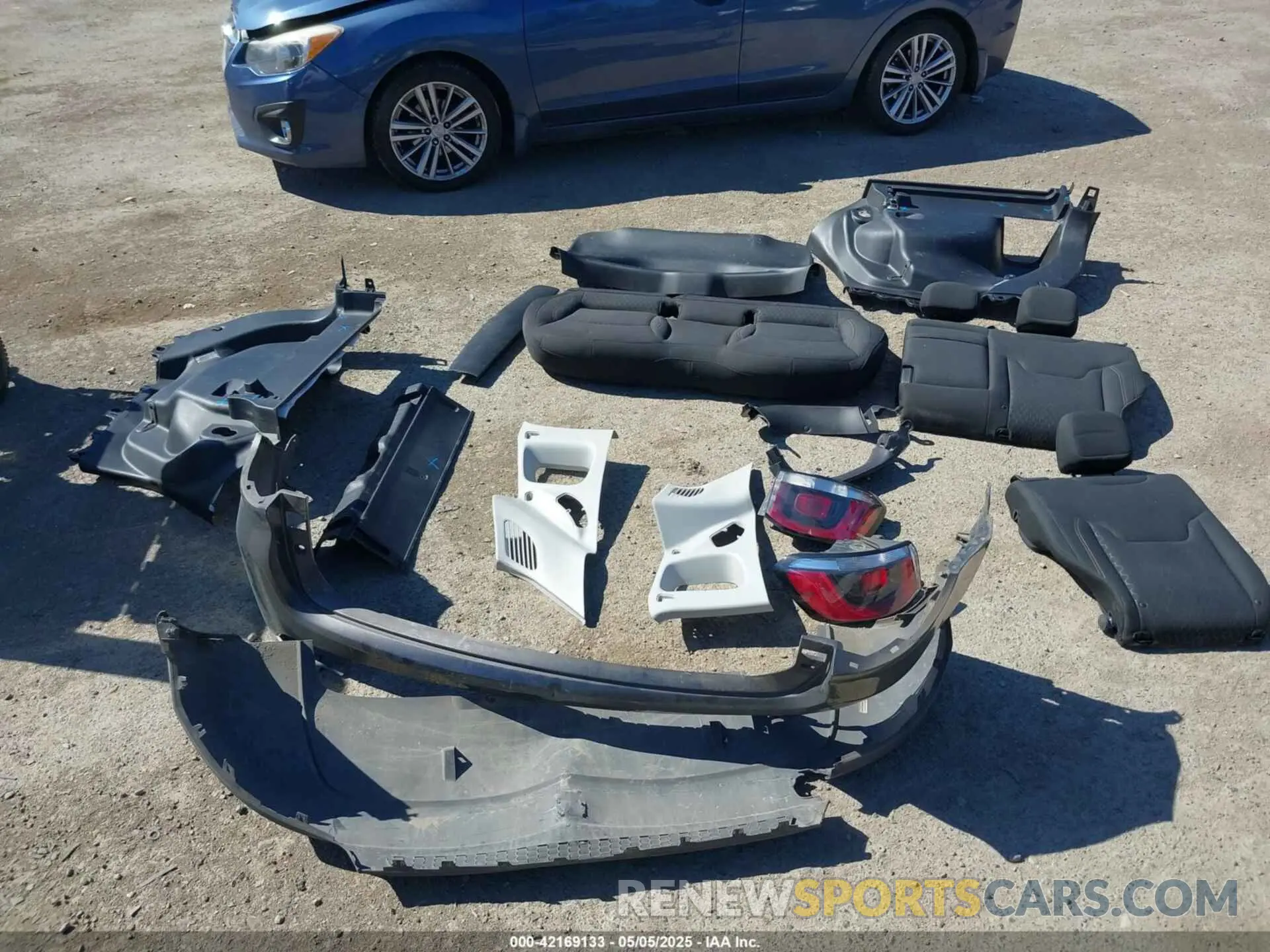 12 Photograph of a damaged car 3C4NJDAB8KT595602 JEEP COMPASS 2019