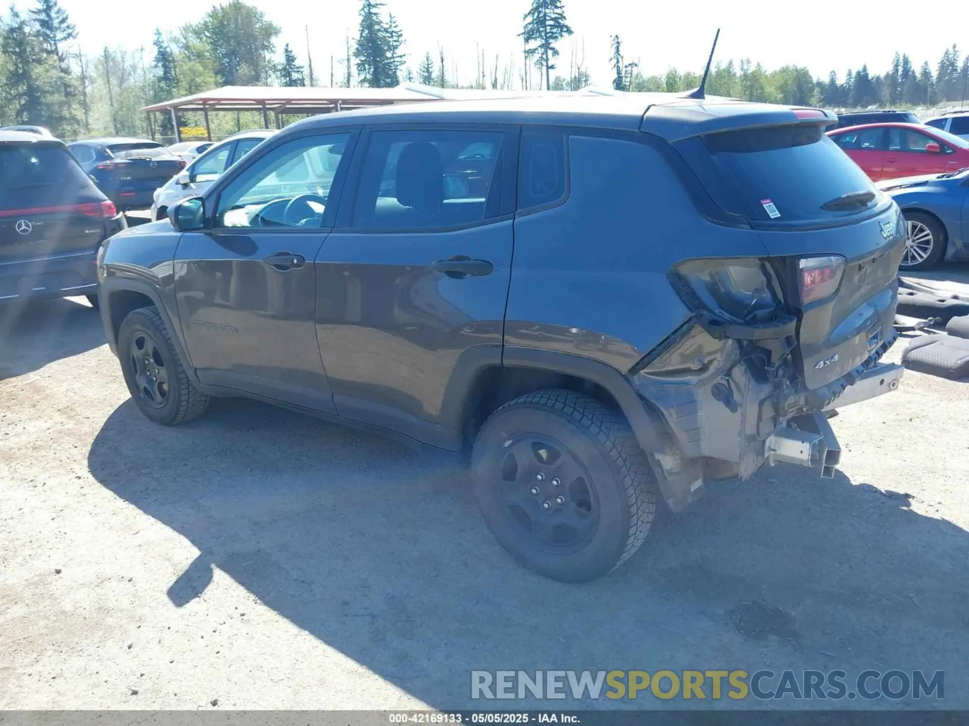 3 Photograph of a damaged car 3C4NJDAB8KT595602 JEEP COMPASS 2019