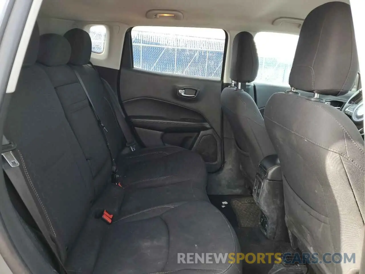 11 Photograph of a damaged car 3C4NJDABXKT754197 JEEP COMPASS 2019