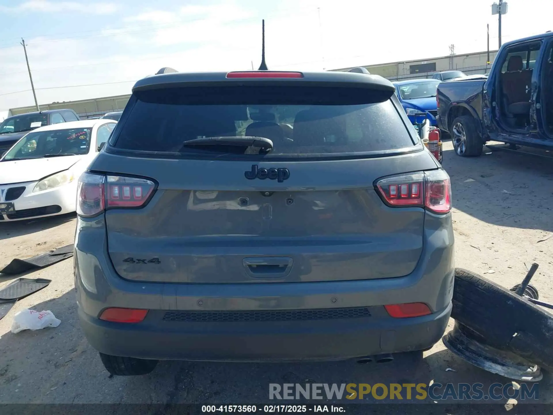 17 Фотография поврежденного автомобиля 3C4NJDABXKT847866 JEEP COMPASS 2019