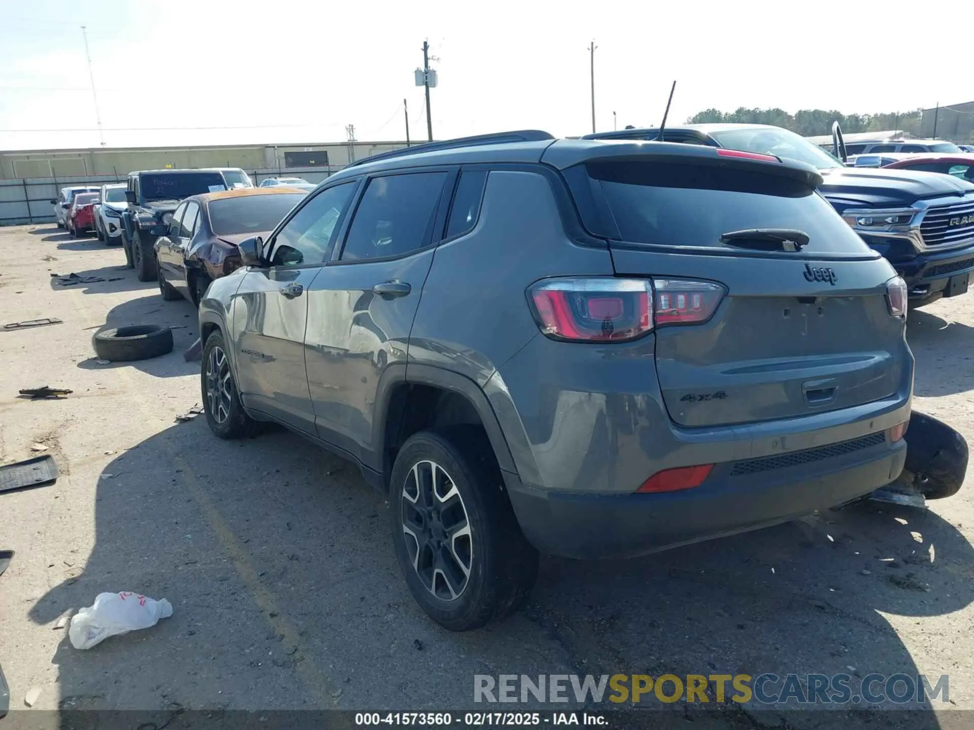 3 Фотография поврежденного автомобиля 3C4NJDABXKT847866 JEEP COMPASS 2019