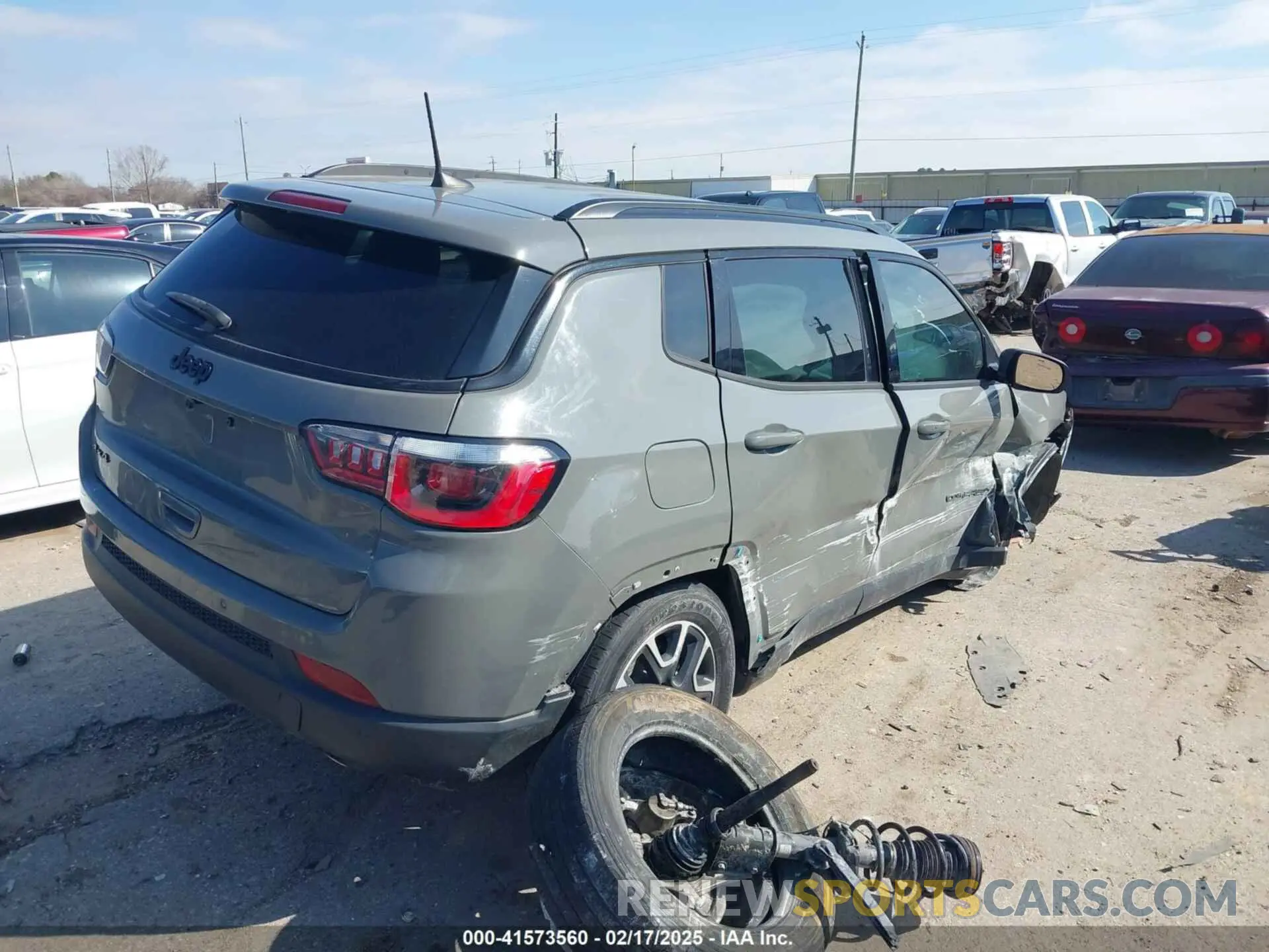 4 Фотография поврежденного автомобиля 3C4NJDABXKT847866 JEEP COMPASS 2019
