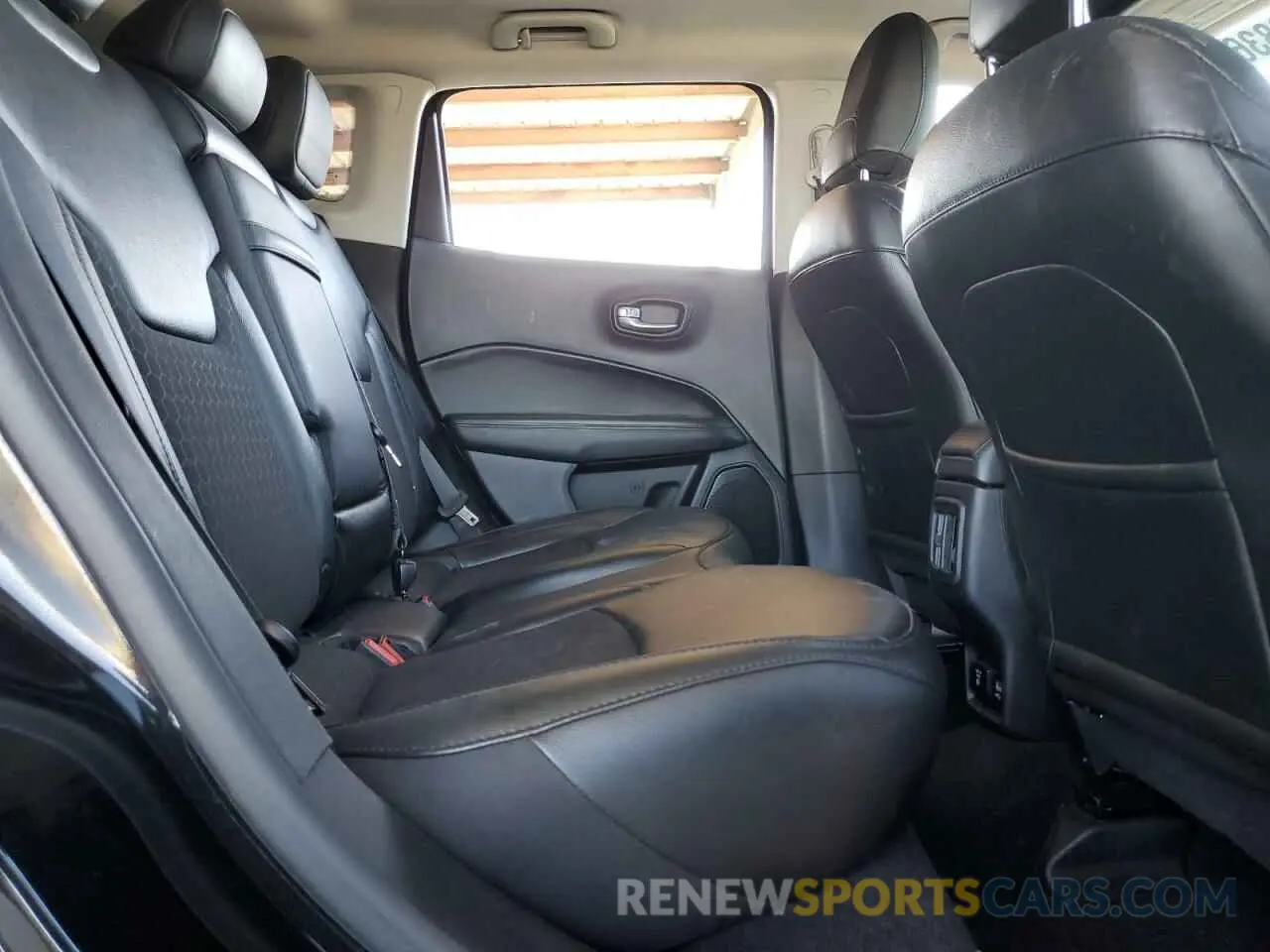 12 Фотография поврежденного автомобиля 3C4NJDBB0KT674695 JEEP COMPASS 2019