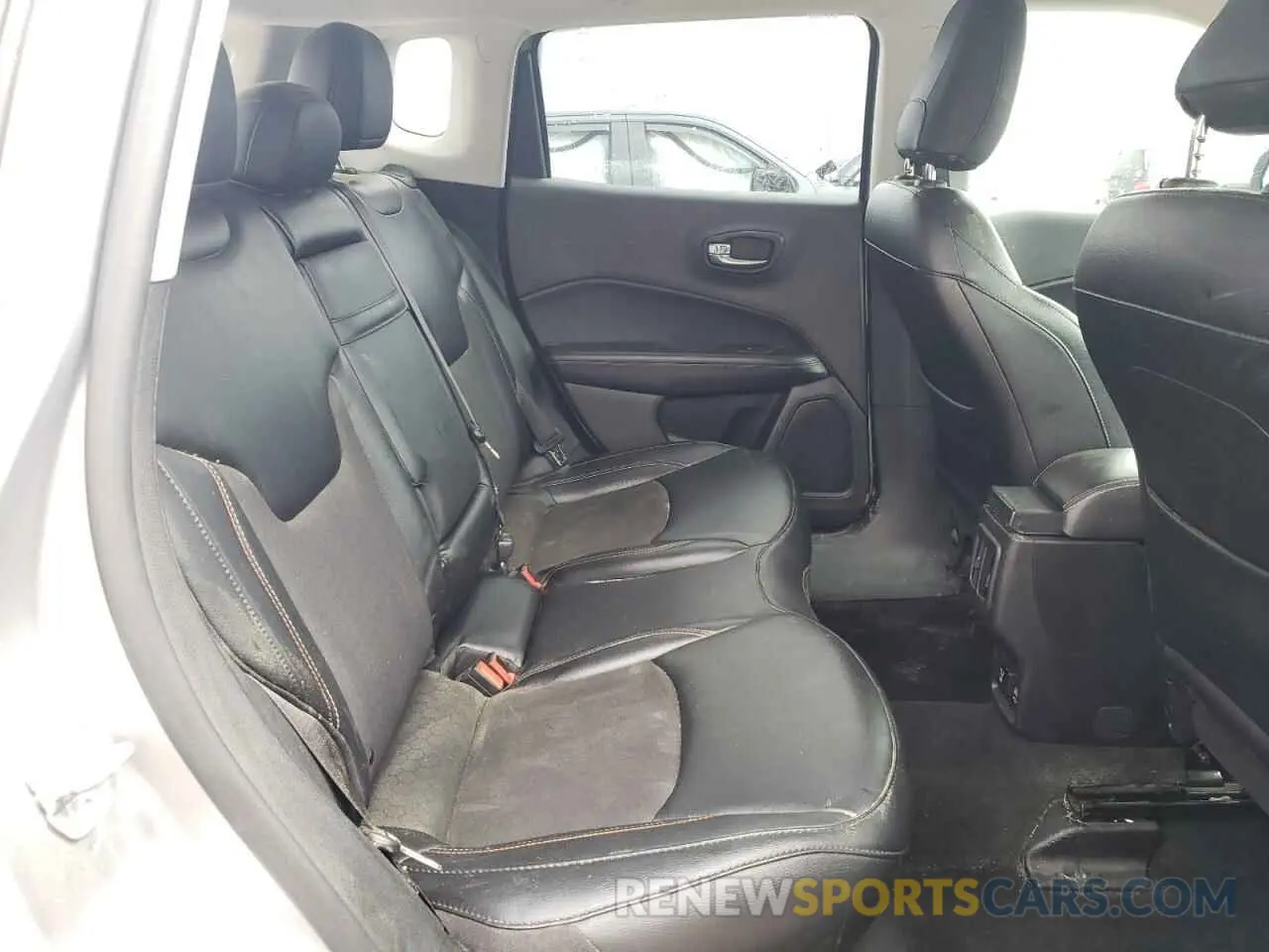 11 Фотография поврежденного автомобиля 3C4NJDBB0KT836177 JEEP COMPASS 2019