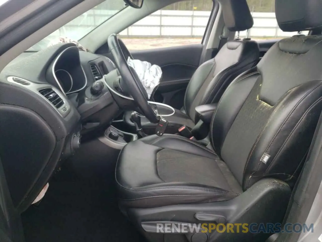 7 Фотография поврежденного автомобиля 3C4NJDBB0KT836177 JEEP COMPASS 2019