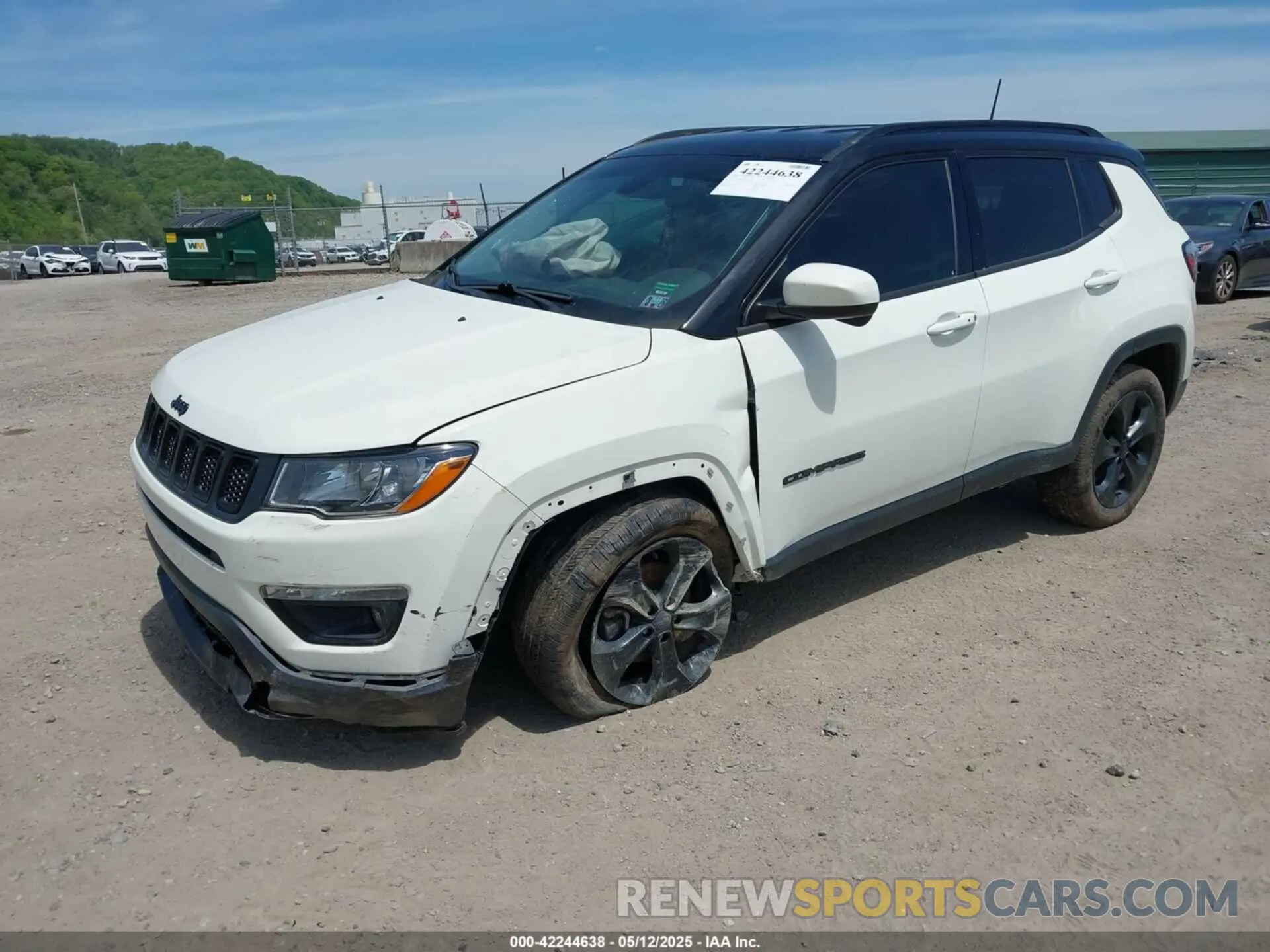 2 Photograph of a damaged car 3C4NJDBB1KT629829 JEEP COMPASS 2019