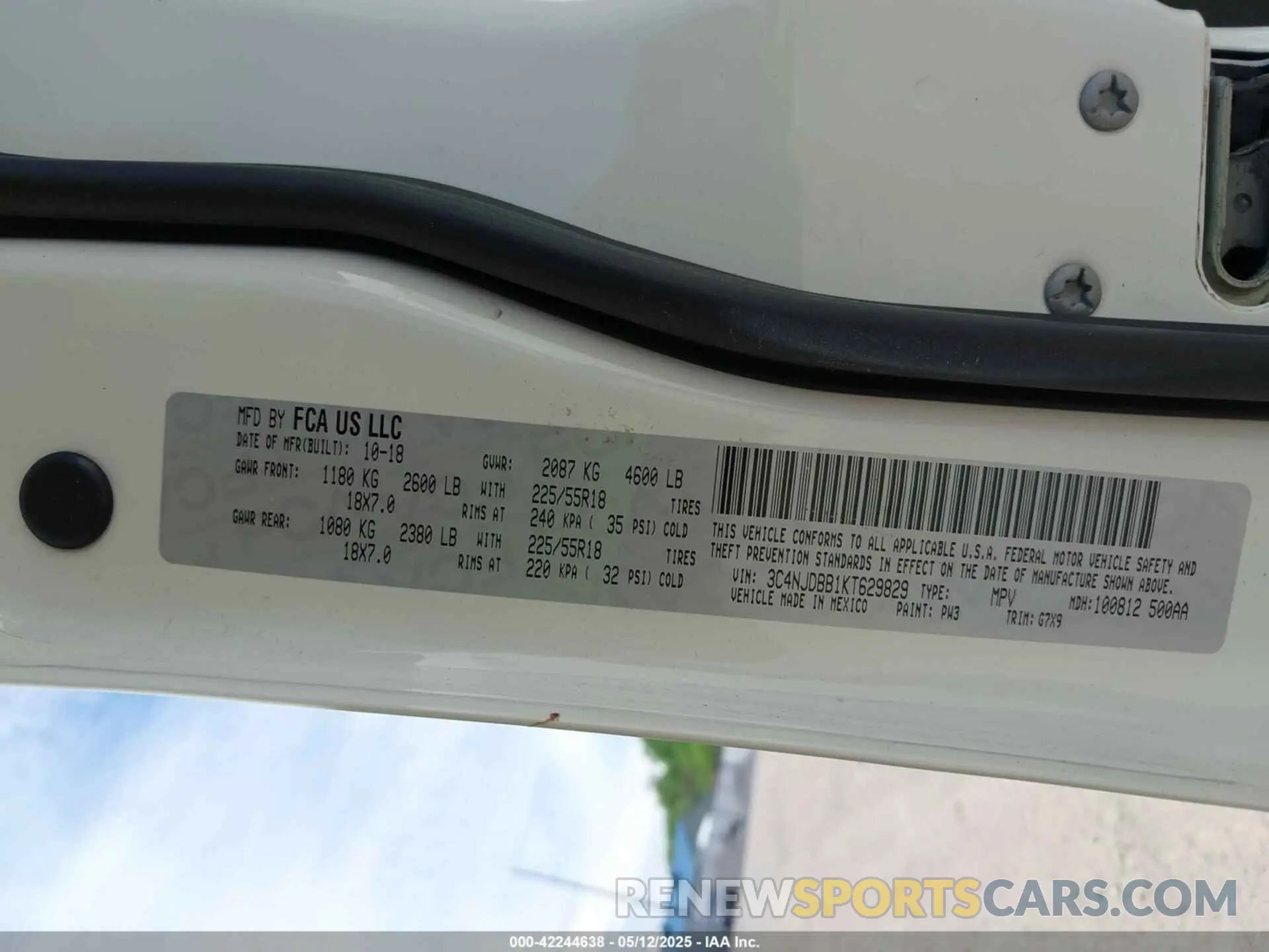 9 Photograph of a damaged car 3C4NJDBB1KT629829 JEEP COMPASS 2019