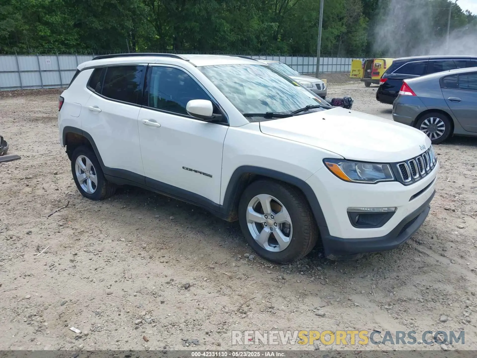 1 Photograph of a damaged car 3C4NJDBB1KT639082 JEEP COMPASS 2019