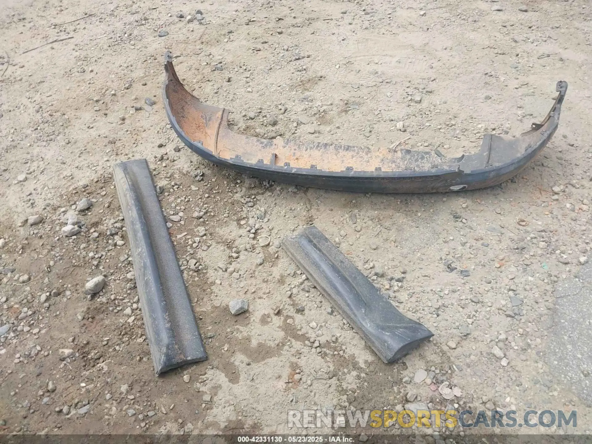 12 Photograph of a damaged car 3C4NJDBB1KT639082 JEEP COMPASS 2019