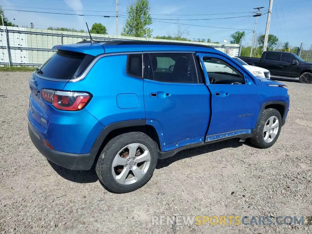 3 Photograph of a damaged car 3C4NJDBB1KT653452 JEEP COMPASS 2019