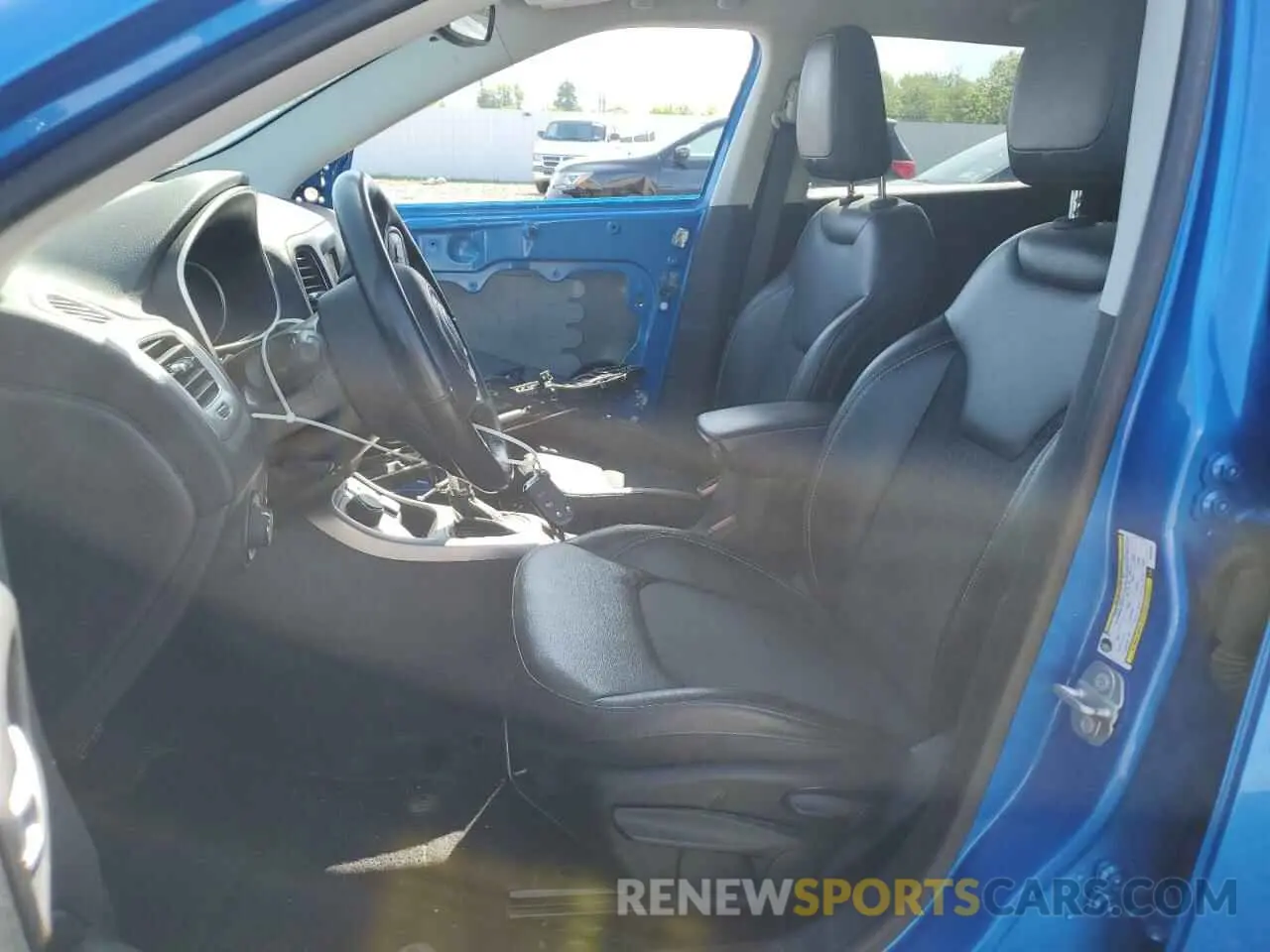 7 Photograph of a damaged car 3C4NJDBB1KT653452 JEEP COMPASS 2019