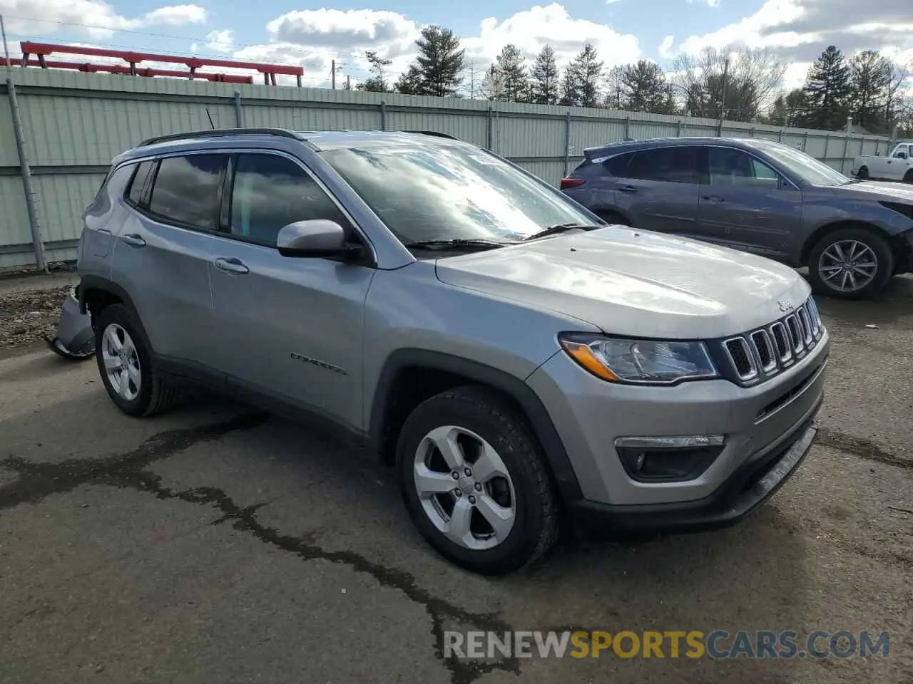 4 Photograph of a damaged car 3C4NJDBB1KT656304 JEEP COMPASS 2019