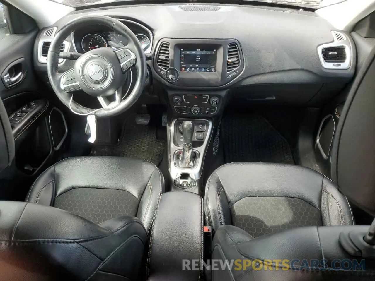 8 Photograph of a damaged car 3C4NJDBB1KT656304 JEEP COMPASS 2019