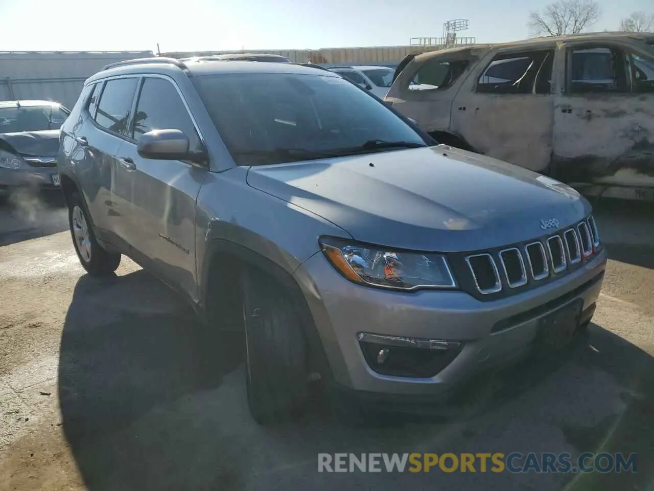 4 Фотография поврежденного автомобиля 3C4NJDBB1KT675127 JEEP COMPASS 2019