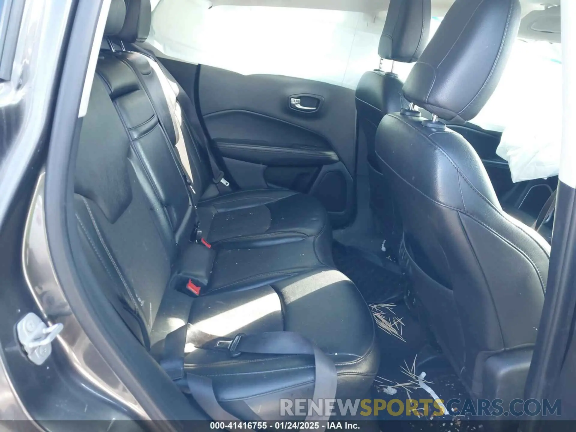 8 Фотография поврежденного автомобиля 3C4NJDBB1KT709860 JEEP COMPASS 2019