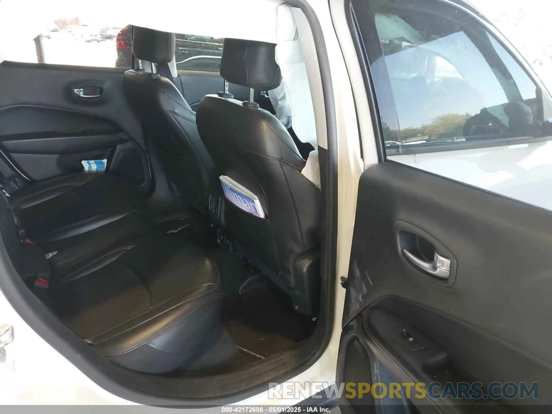8 Фотография поврежденного автомобиля 3C4NJDBB1KT813958 JEEP COMPASS 2019
