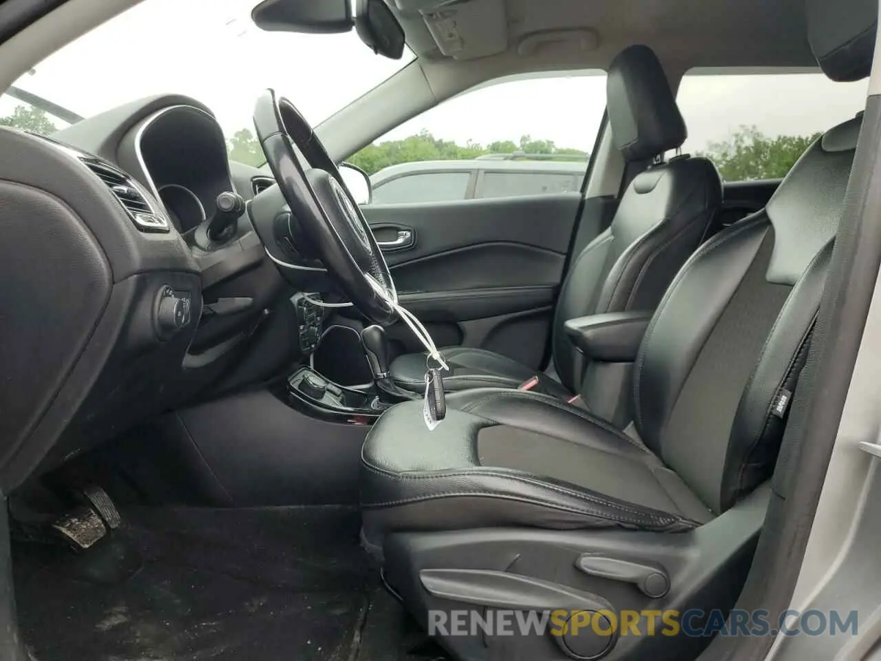 7 Photograph of a damaged car 3C4NJDBB1KT838987 JEEP COMPASS 2019