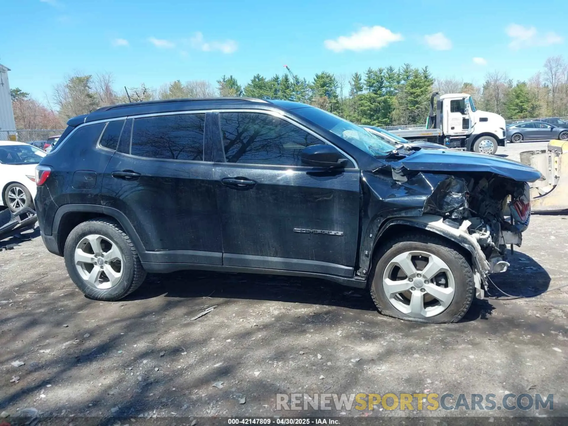 12 Photograph of a damaged car 3C4NJDBB2KT593620 JEEP COMPASS 2019